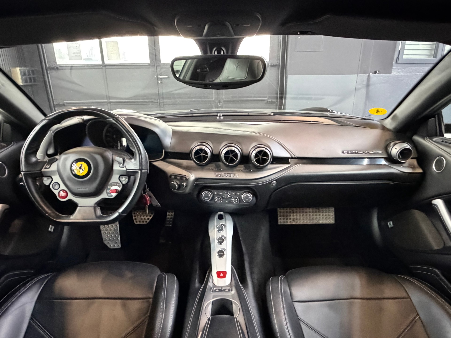 FERRARI F12 Berlinetta-image-14