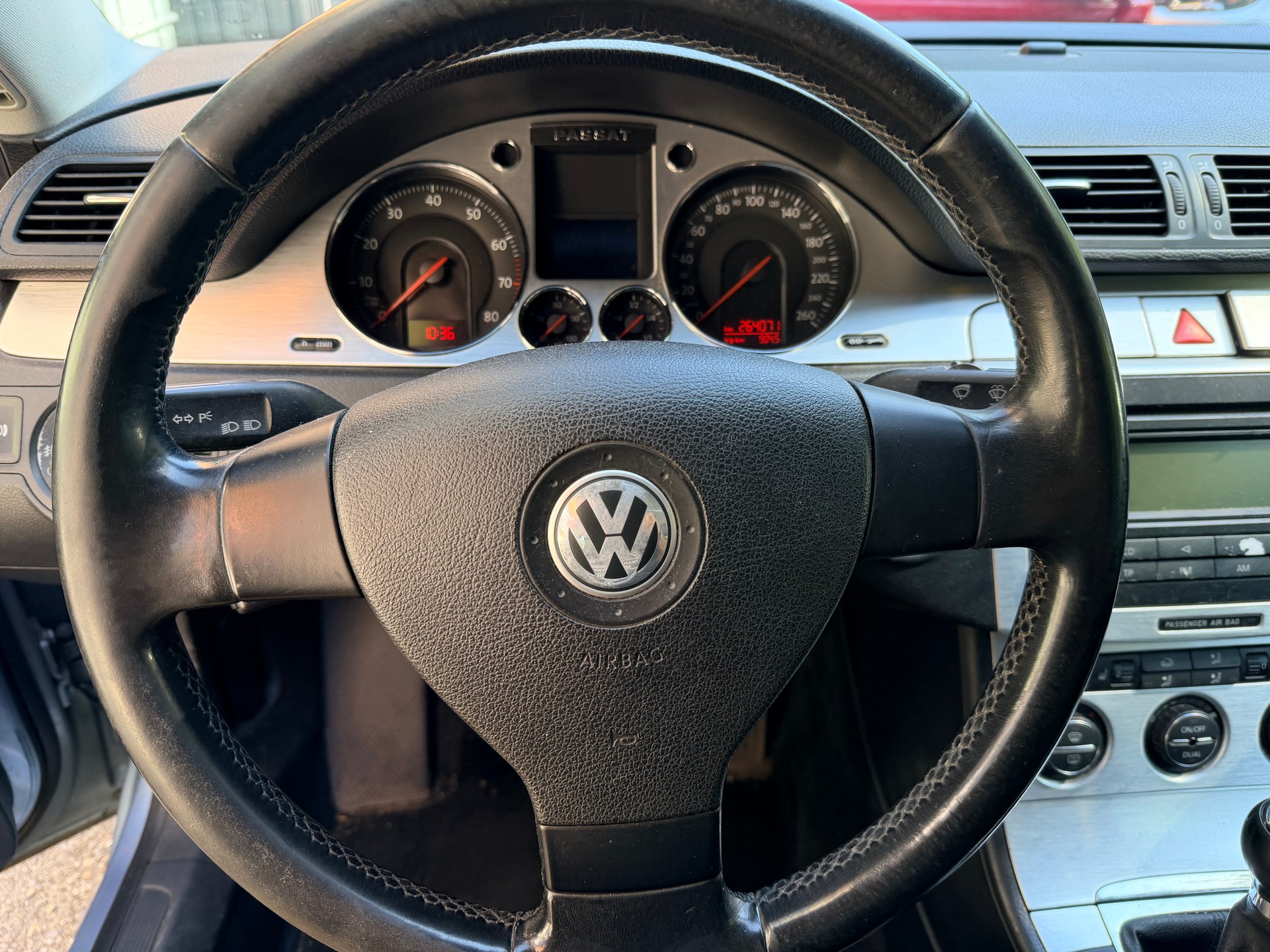 VW Passat Variant 2.0 FSI Comfortline-image-7