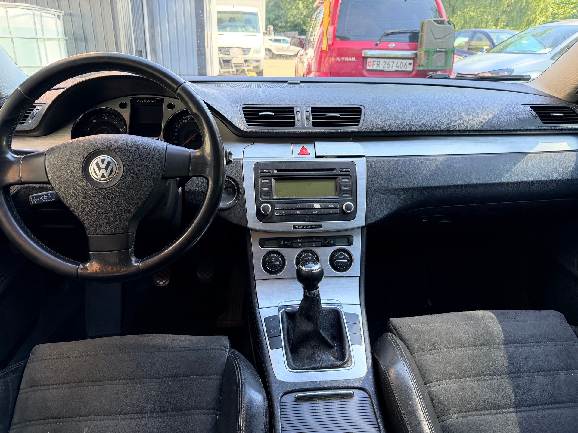 VW Passat Variant 2.0 FSI Comfortline-image-5