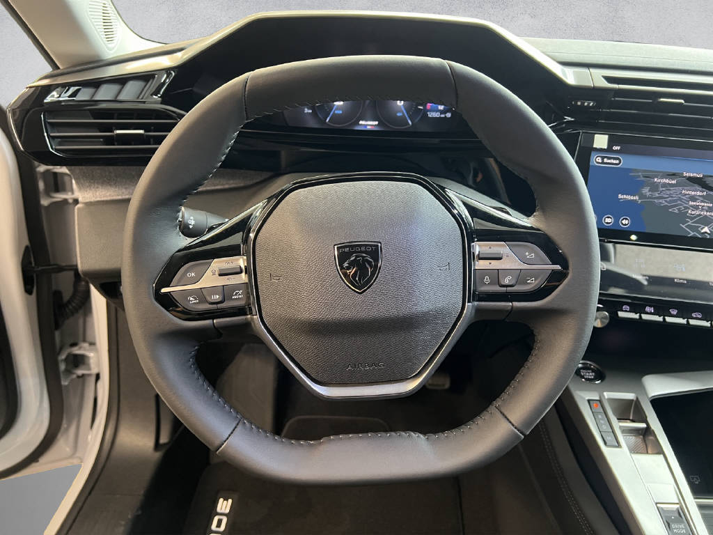 PEUGEOT 308 SW 1.5 BlueHDi Allure-image-11