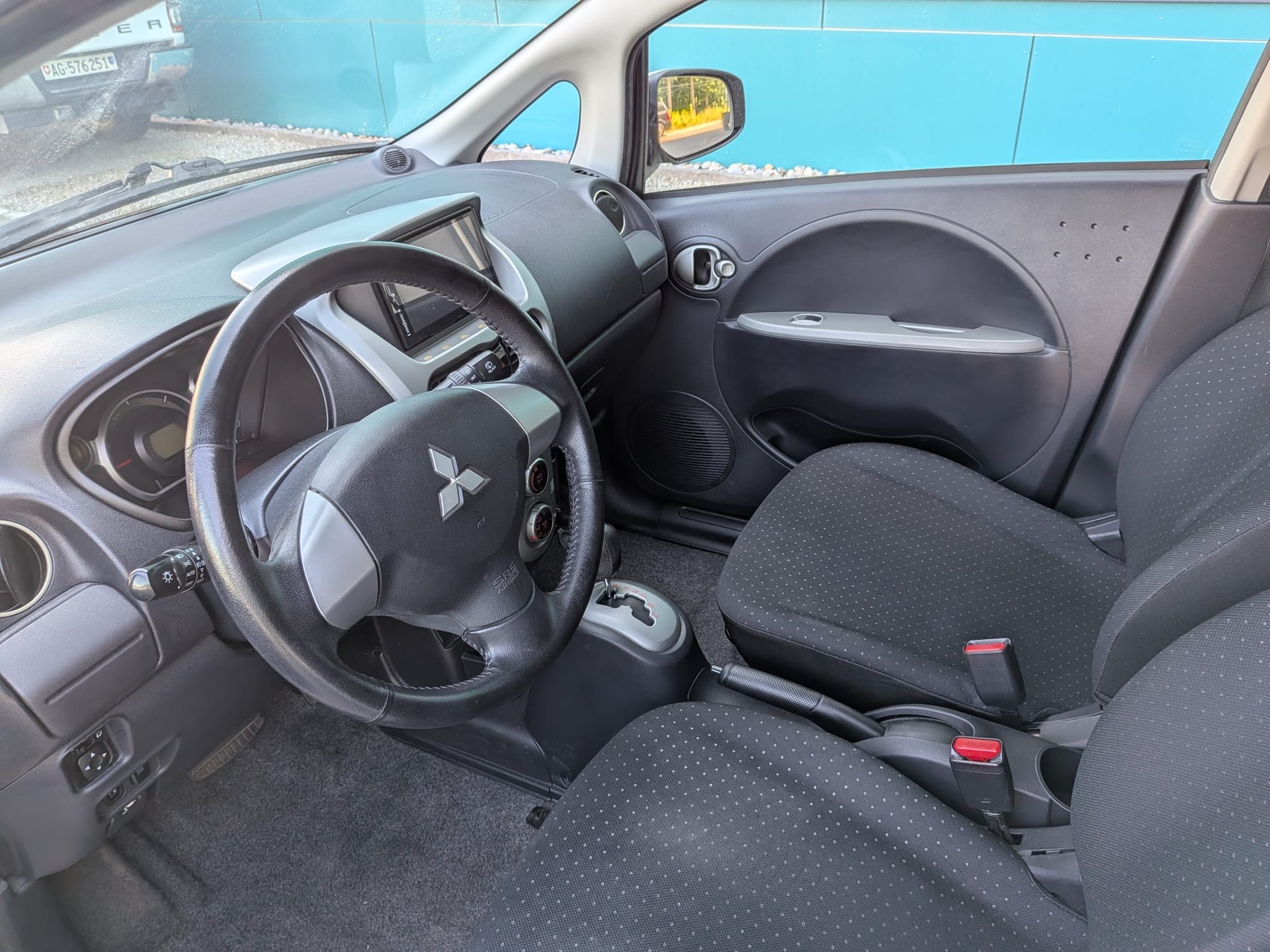 MITSUBISHI i MiEV-image-7