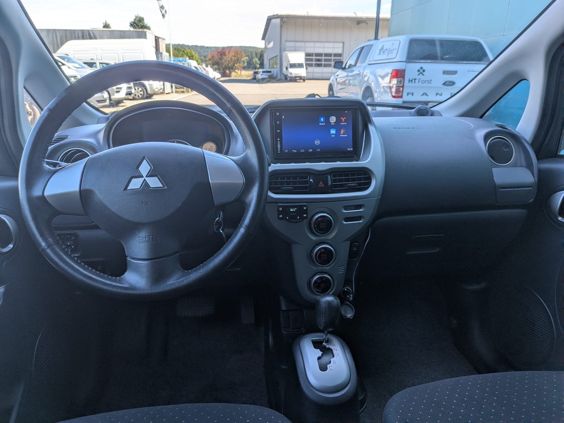 MITSUBISHI i MiEV-image-10