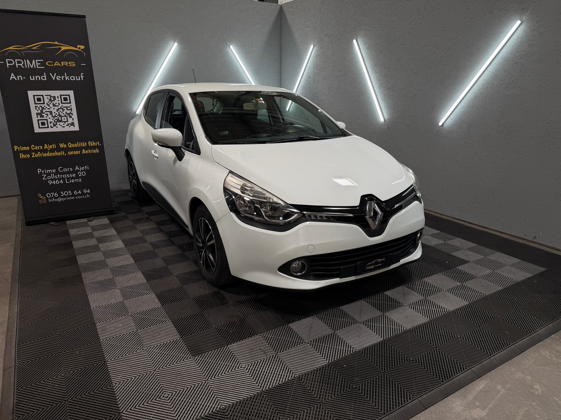 RENAULT Clio 1.2 16V Expression-image-0