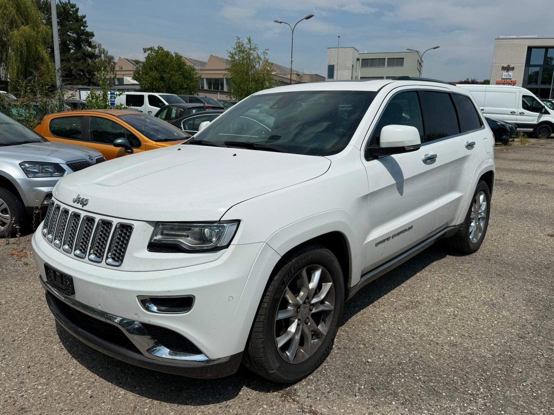 JEEP Grand Cherokee 3.0 CRD Summit Automatic-image-1