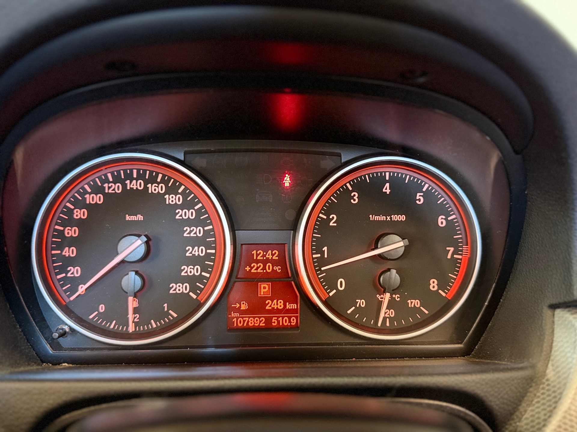 BMW 335i Cabriolet DSG-image-15
