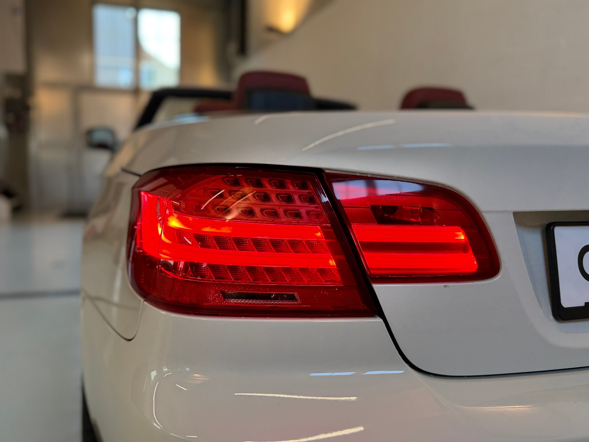 BMW 335i Cabriolet DSG-image-7