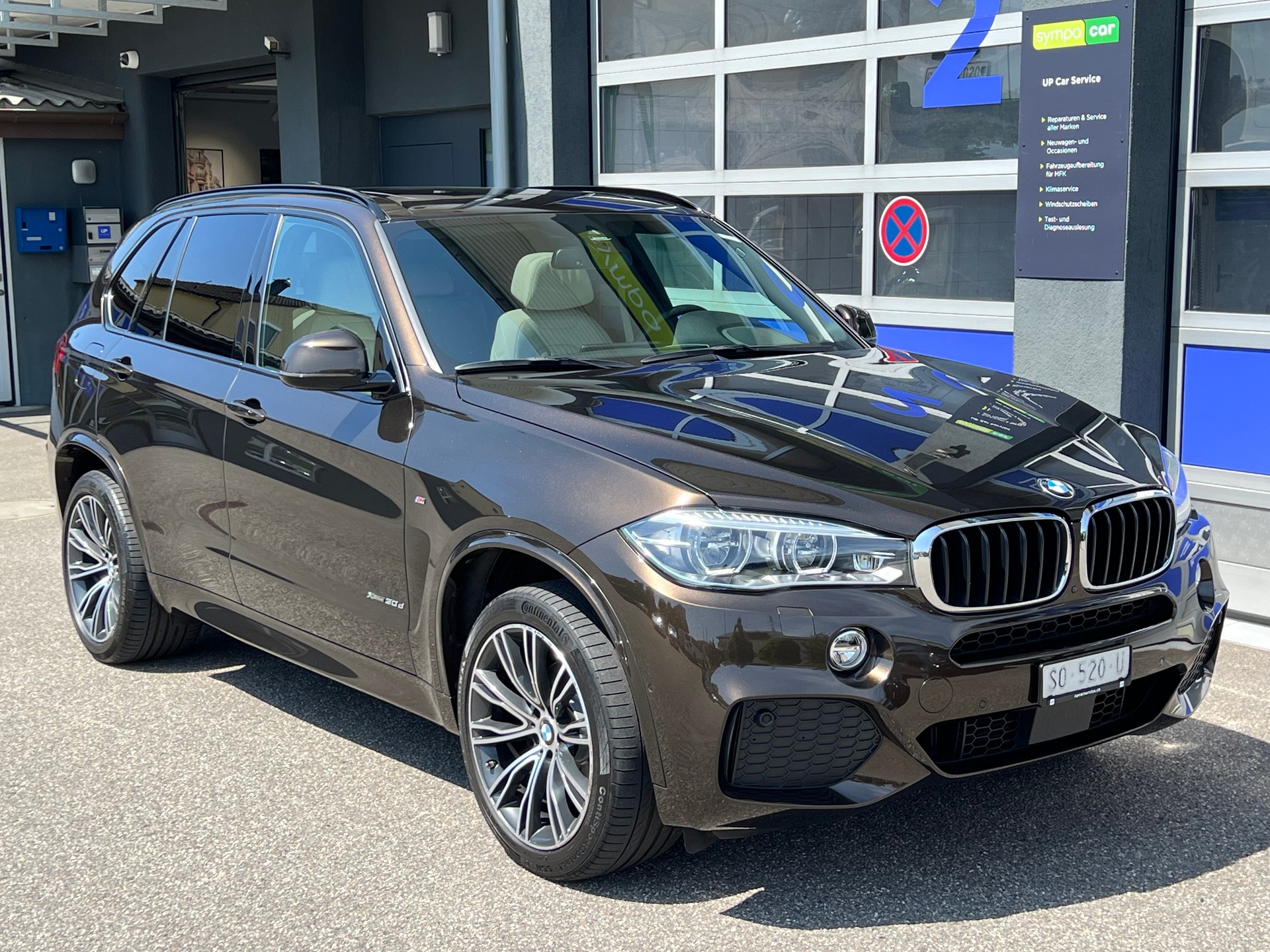 BMW X5 30d xDrive SAG * M Paket * 1. Hand * AHK 3.5T *-showroom-element-2