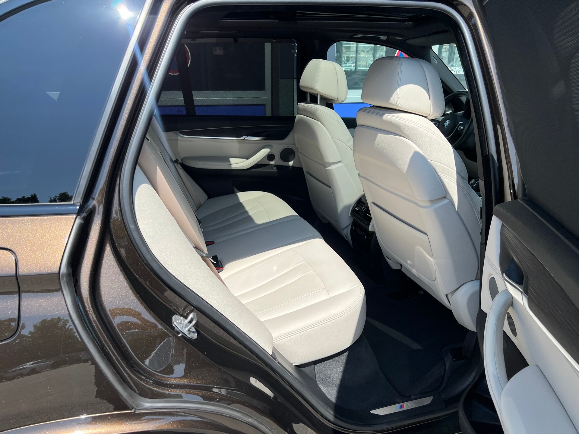 BMW X5 30d xDrive SAG * M Paket * 1. Hand * AHK 3.5T *-image-13