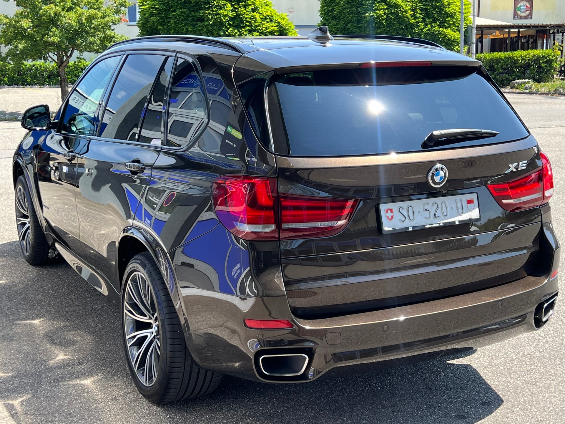 BMW X5 30d xDrive SAG * M Paket * 1. Hand * AHK 3.5T *-image-6