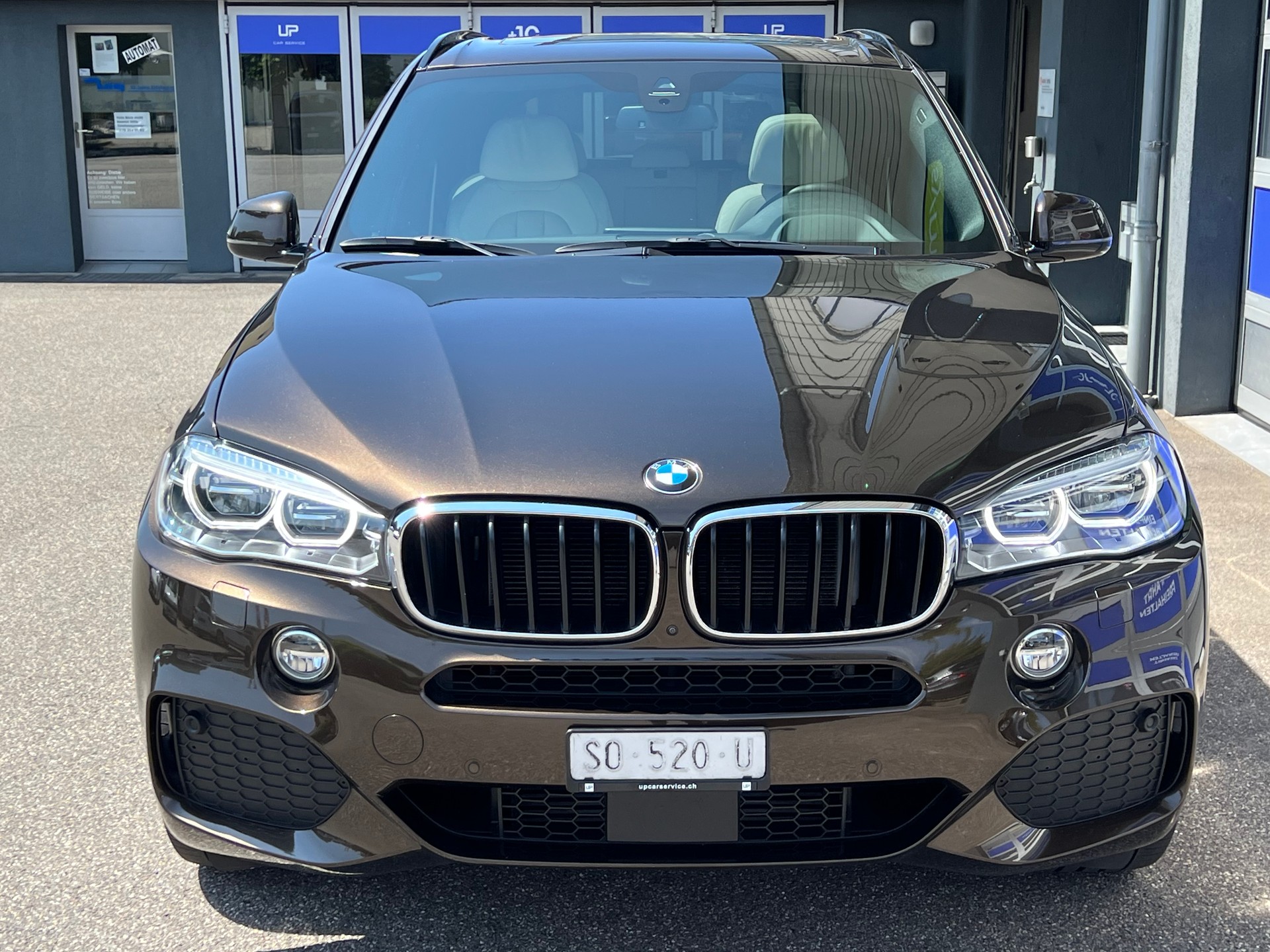 BMW X5 30d xDrive SAG * M Paket * 1. Hand * AHK 3.5T *