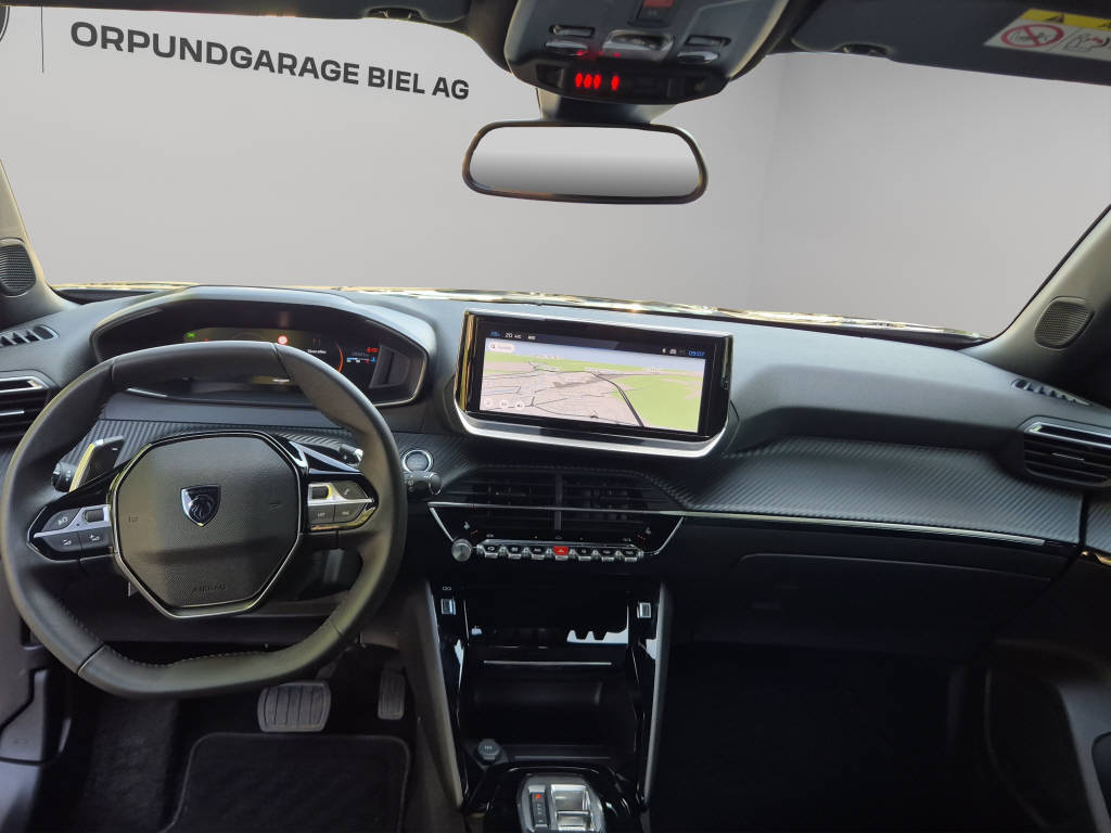 PEUGEOT 2008 1.2 PureTech 130 Allure-image-6