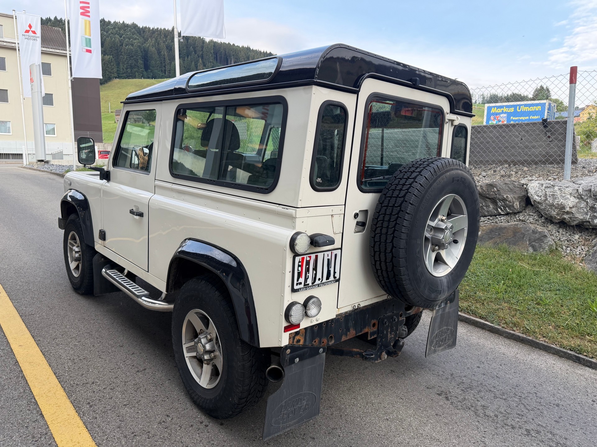 LAND ROVER Defender 90 SW 2.4Tdc-image-5