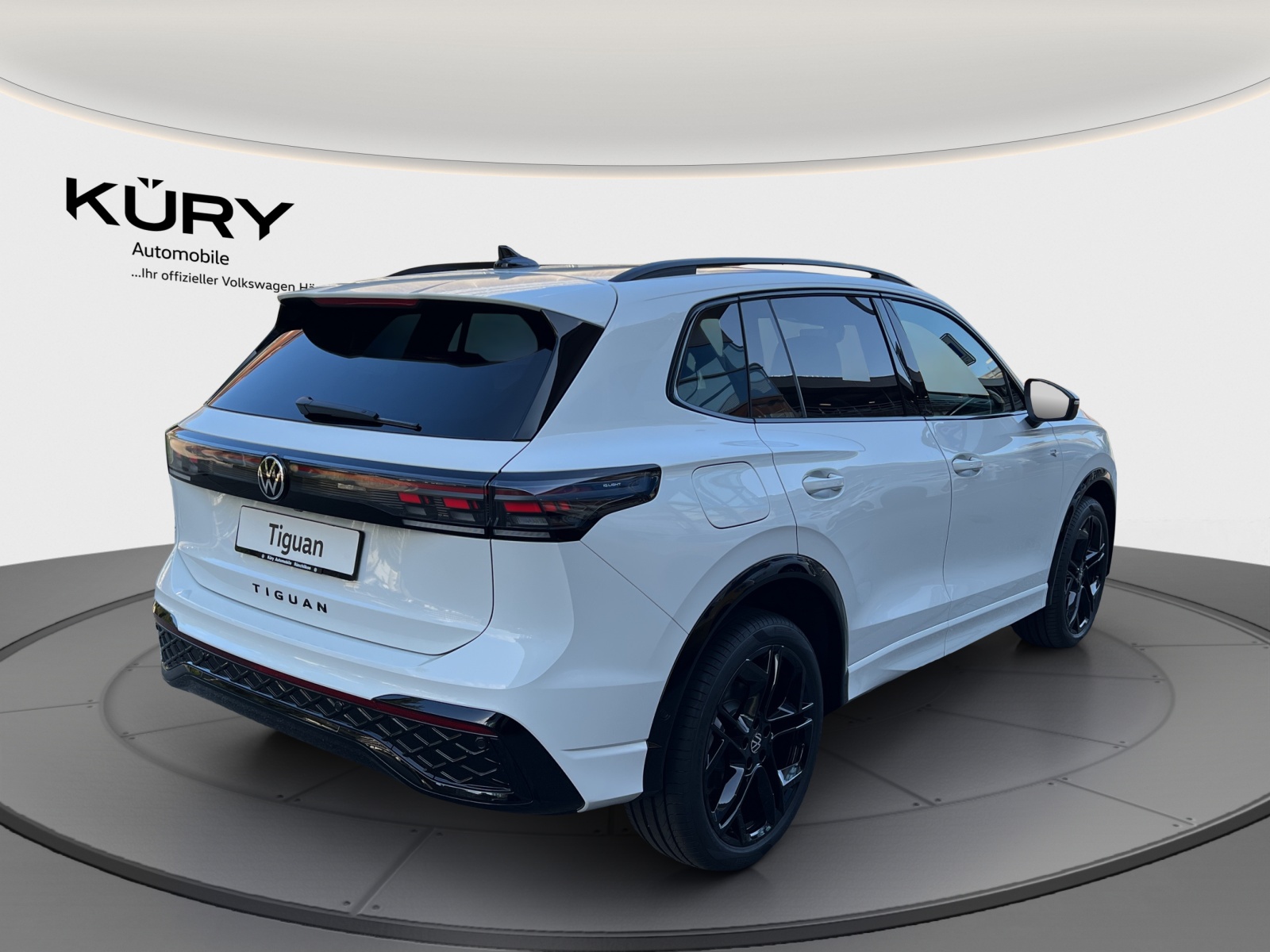 VW Tiguan 2.0 TSI DSG R-Line 4Motion-image-4
