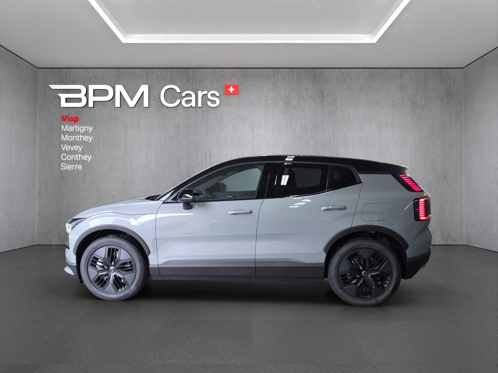 VOLVO EX30 Cross Country P8 69 kWh AWD Plus-image-1
