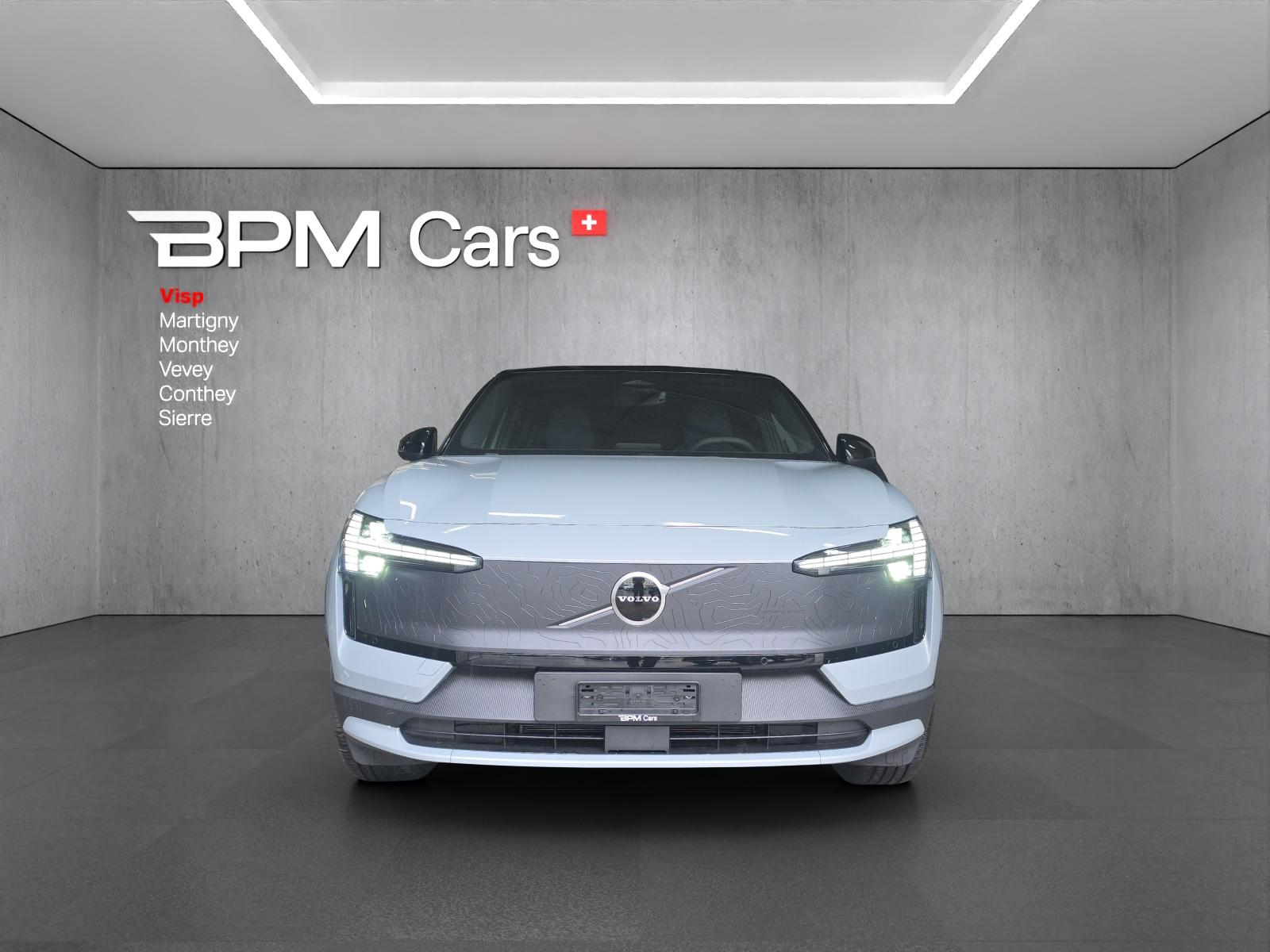 VOLVO EX30 Cross Country P8 69 kWh AWD Plus-image-5