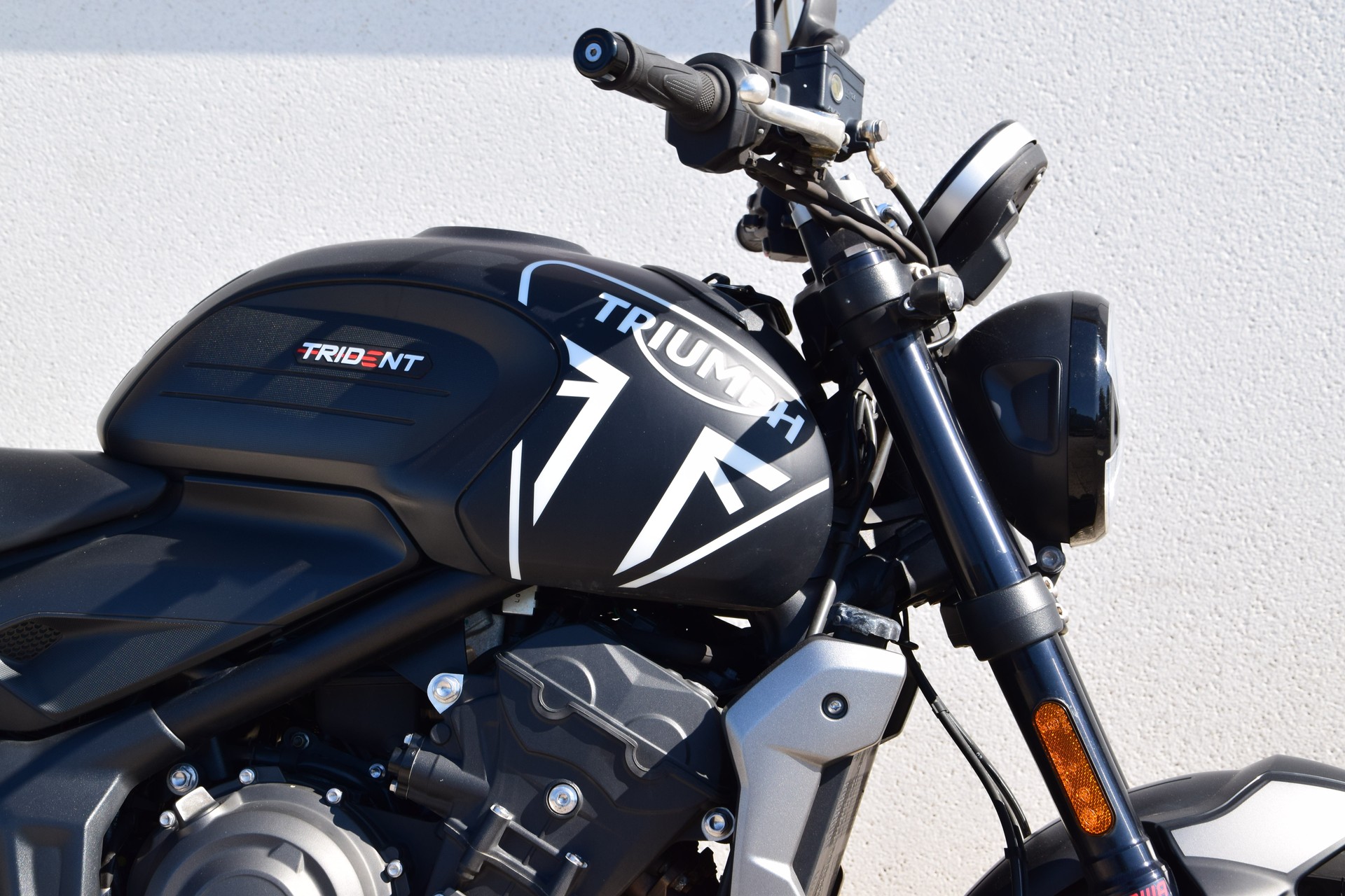 TRIUMPH Trident 660-image-8