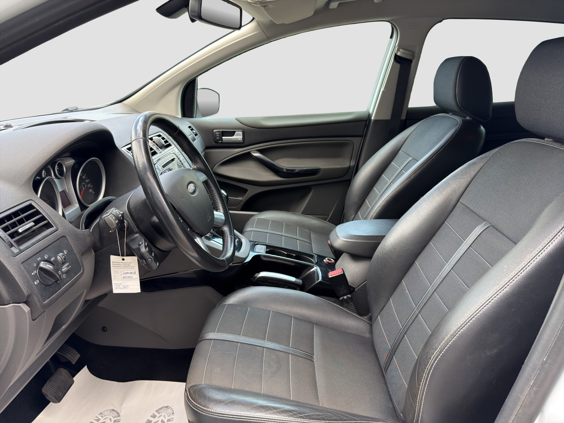 FORD Kuga 2.0 TDCi Titanium 4WD PowerShift-image-8