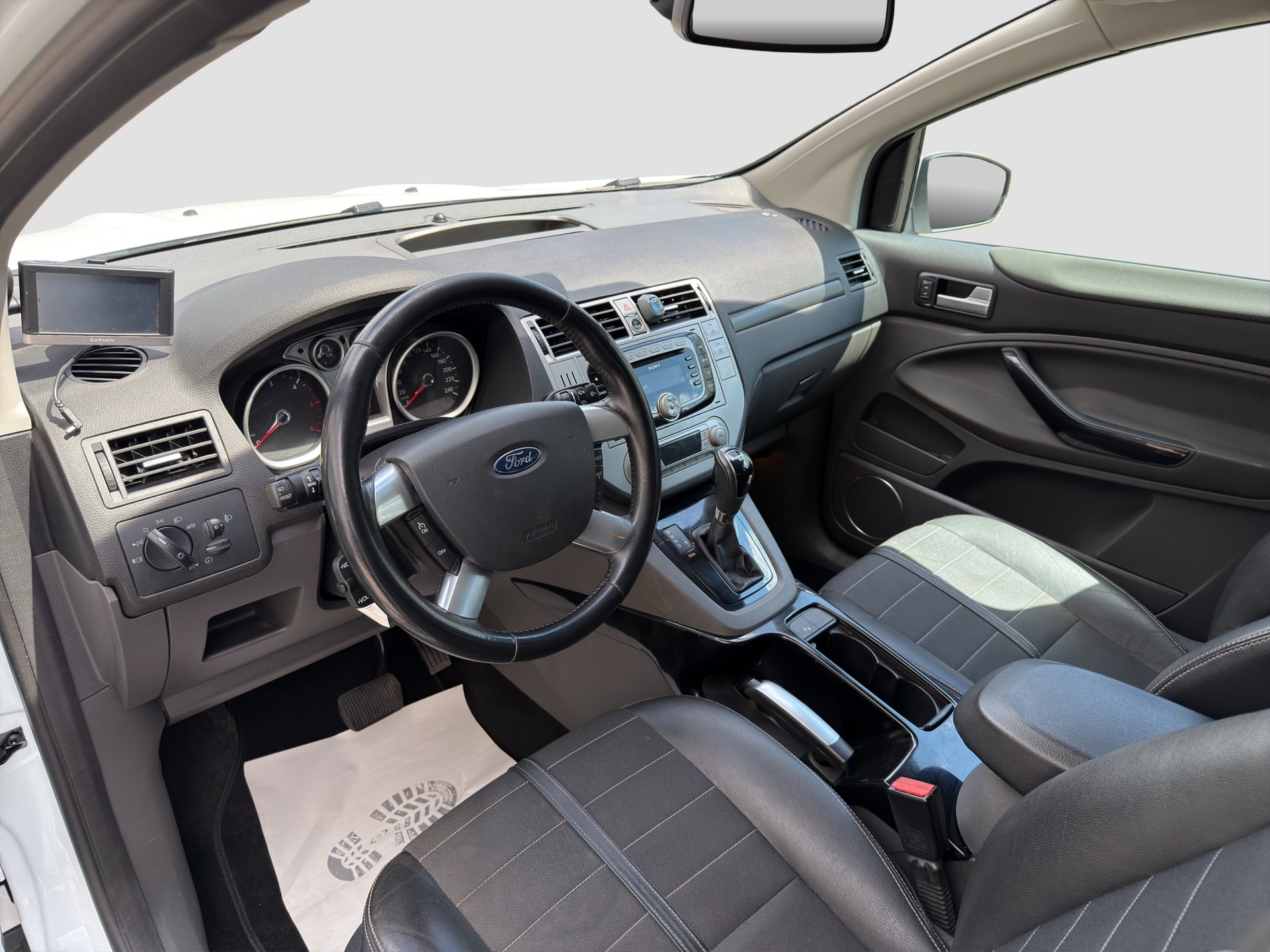 FORD Kuga 2.0 TDCi Titanium 4WD PowerShift-image-9
