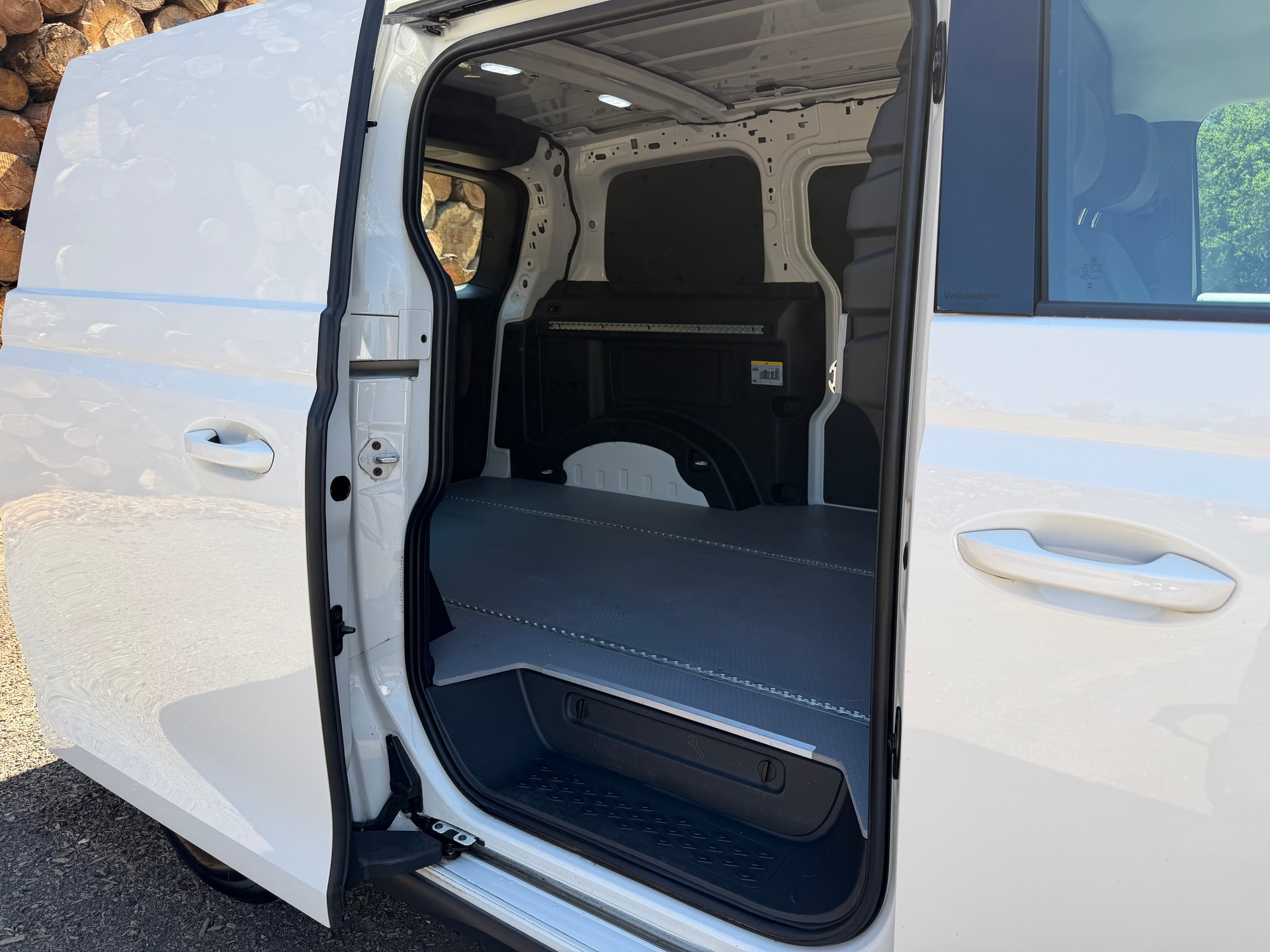 VW ID. Buzz Cargo-image-27