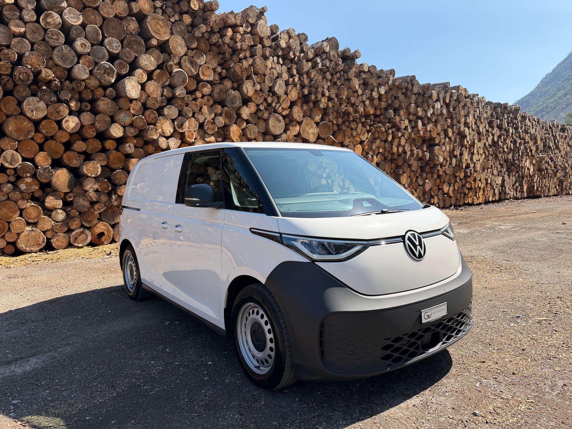VW ID. Buzz Cargo-image-3