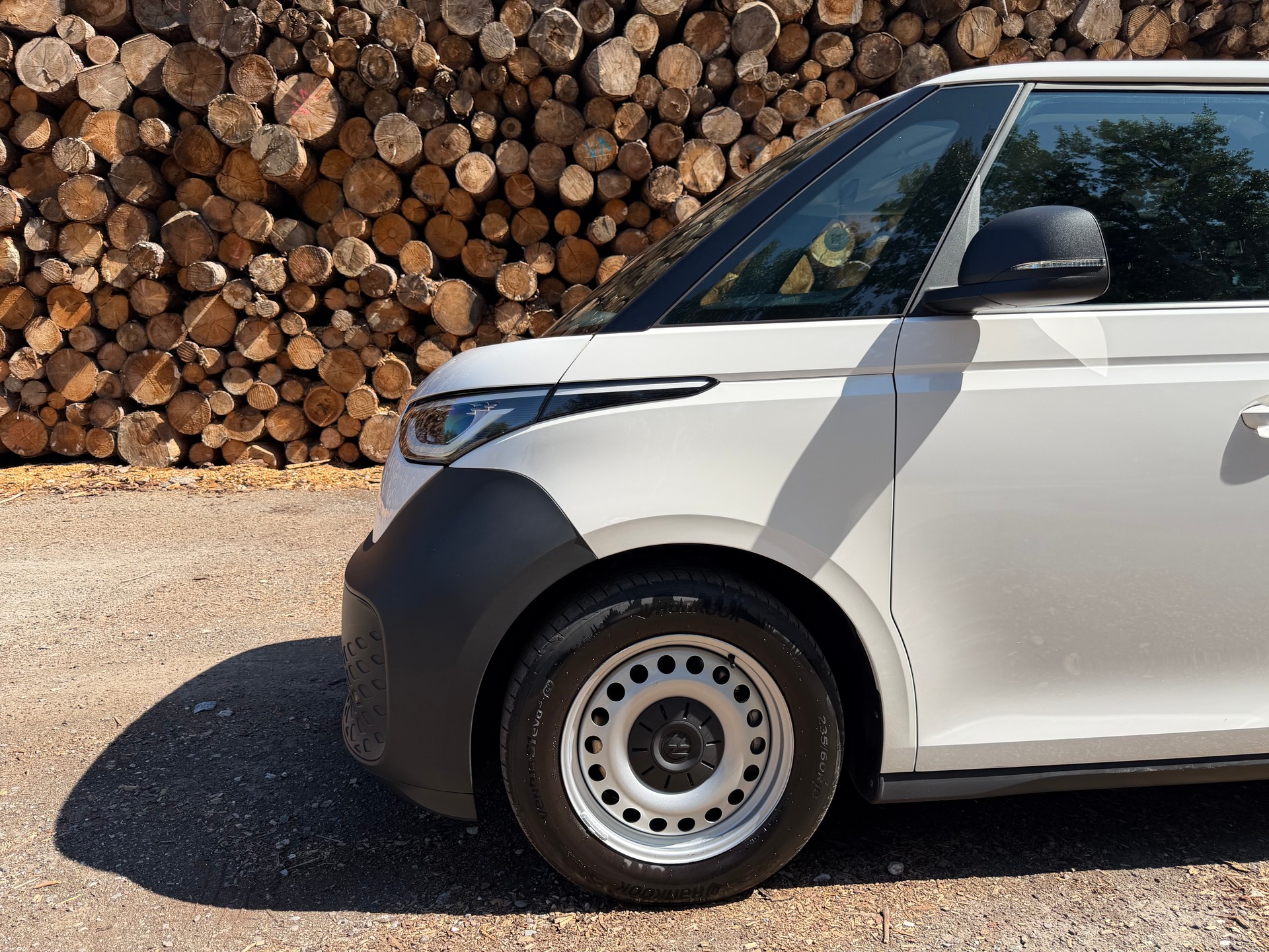 VW ID. Buzz Cargo-image-10