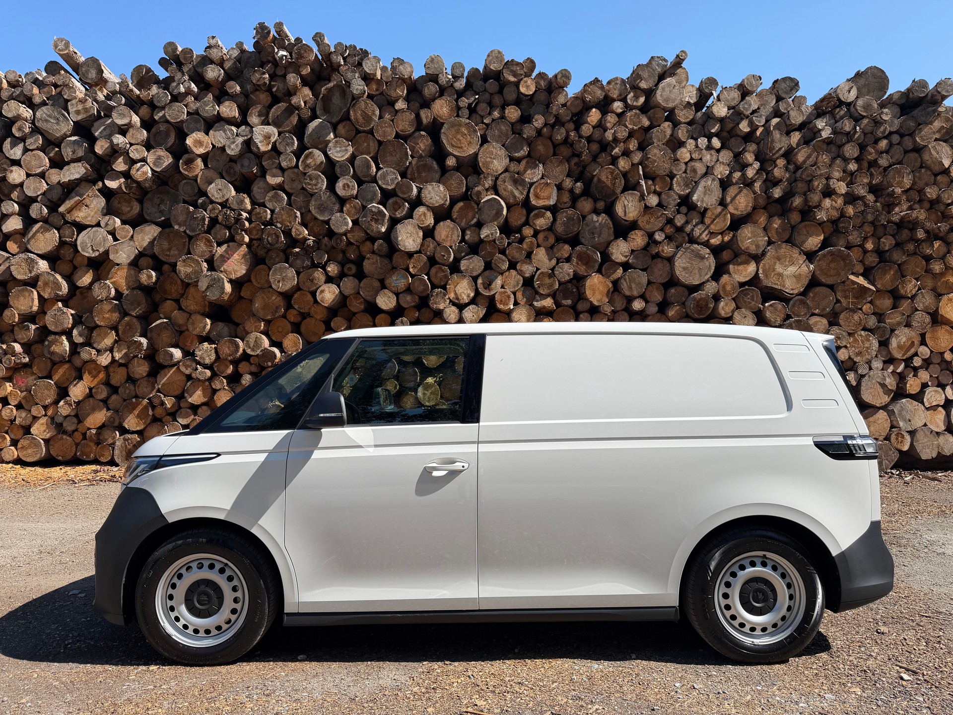 VW ID. Buzz Cargo-image-5