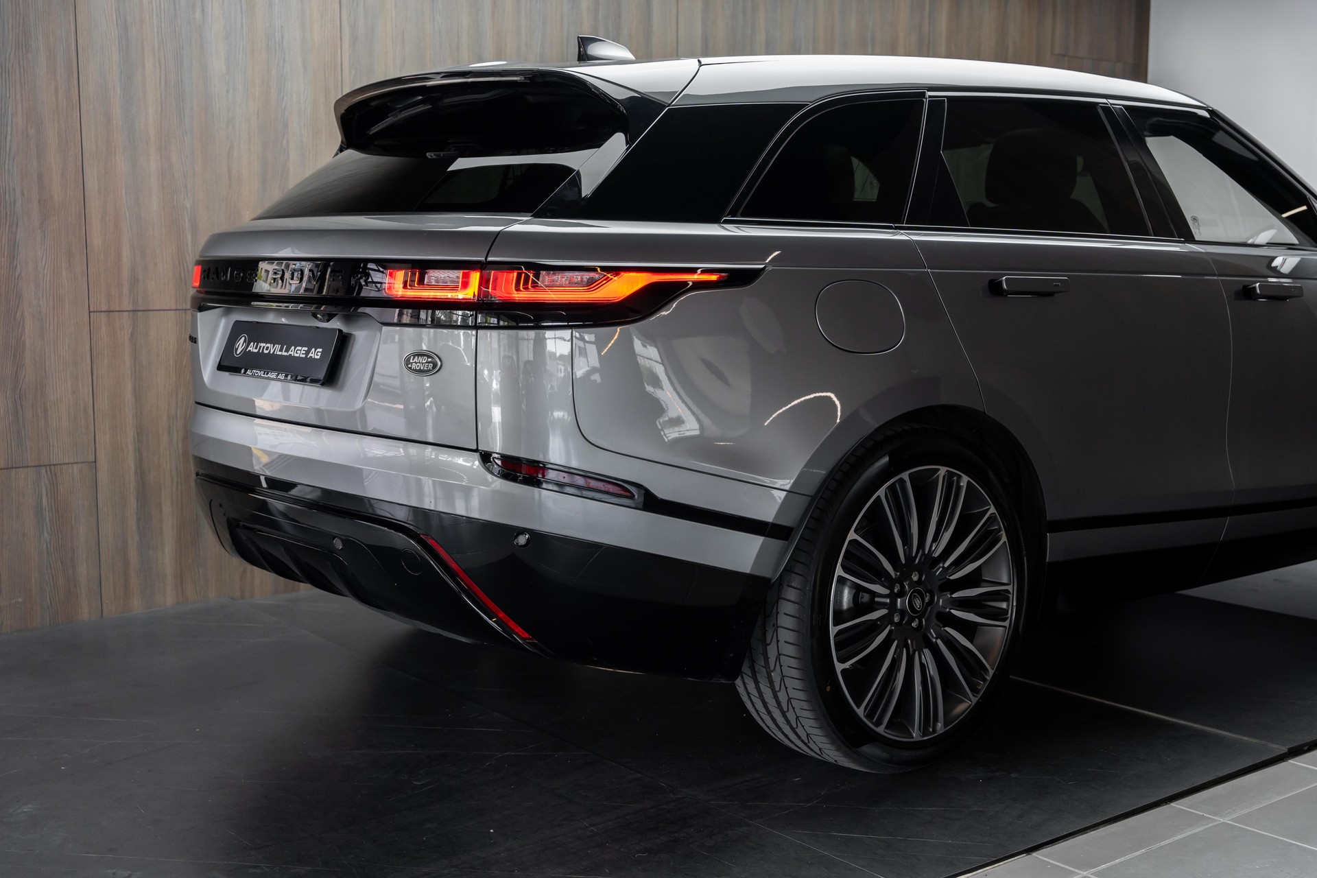 LAND ROVER Range Rover Velar R-Dynamic P 250 HSE Automatic-image-27
