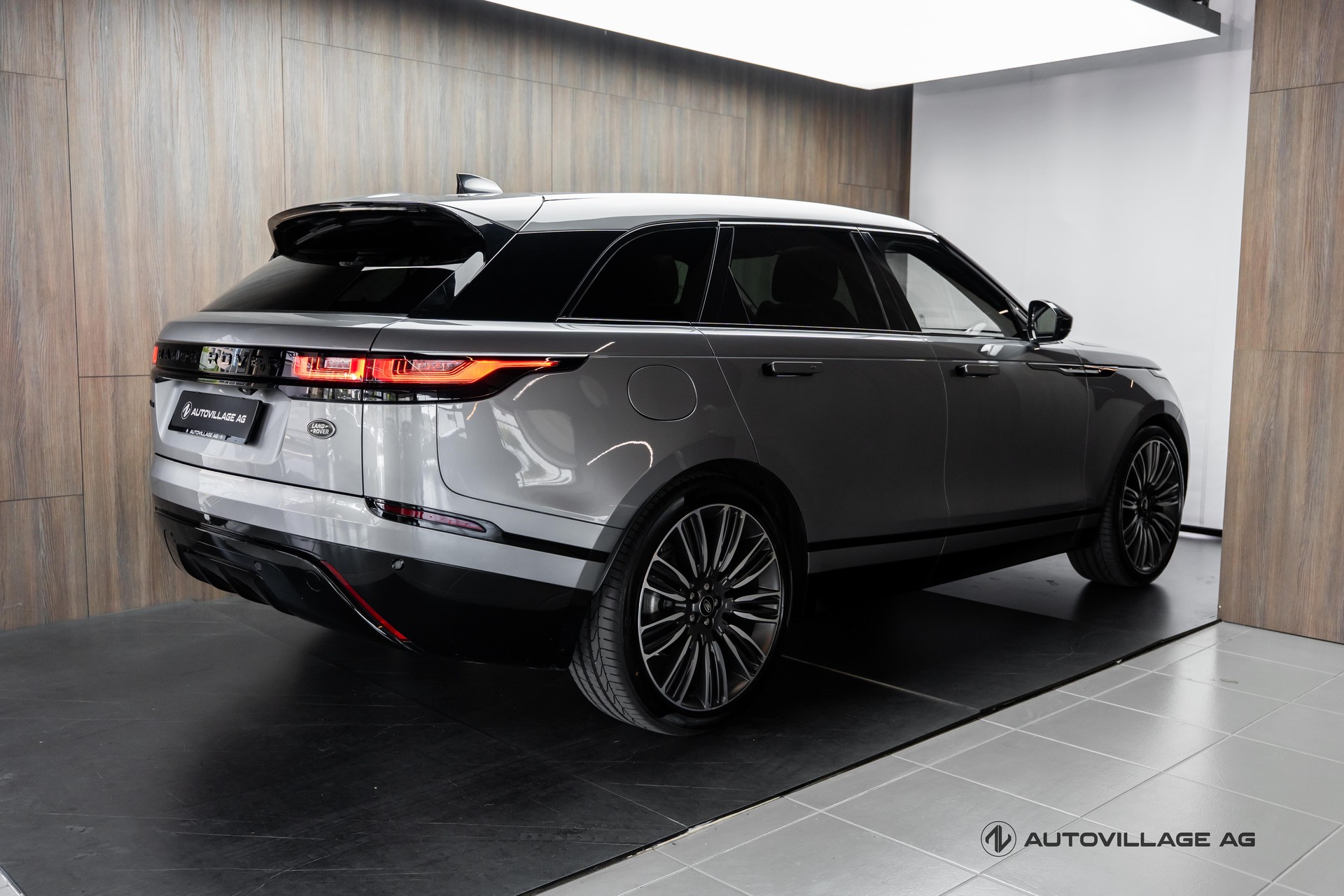 LAND ROVER Range Rover Velar R-Dynamic P 250 HSE Automatic-image-1