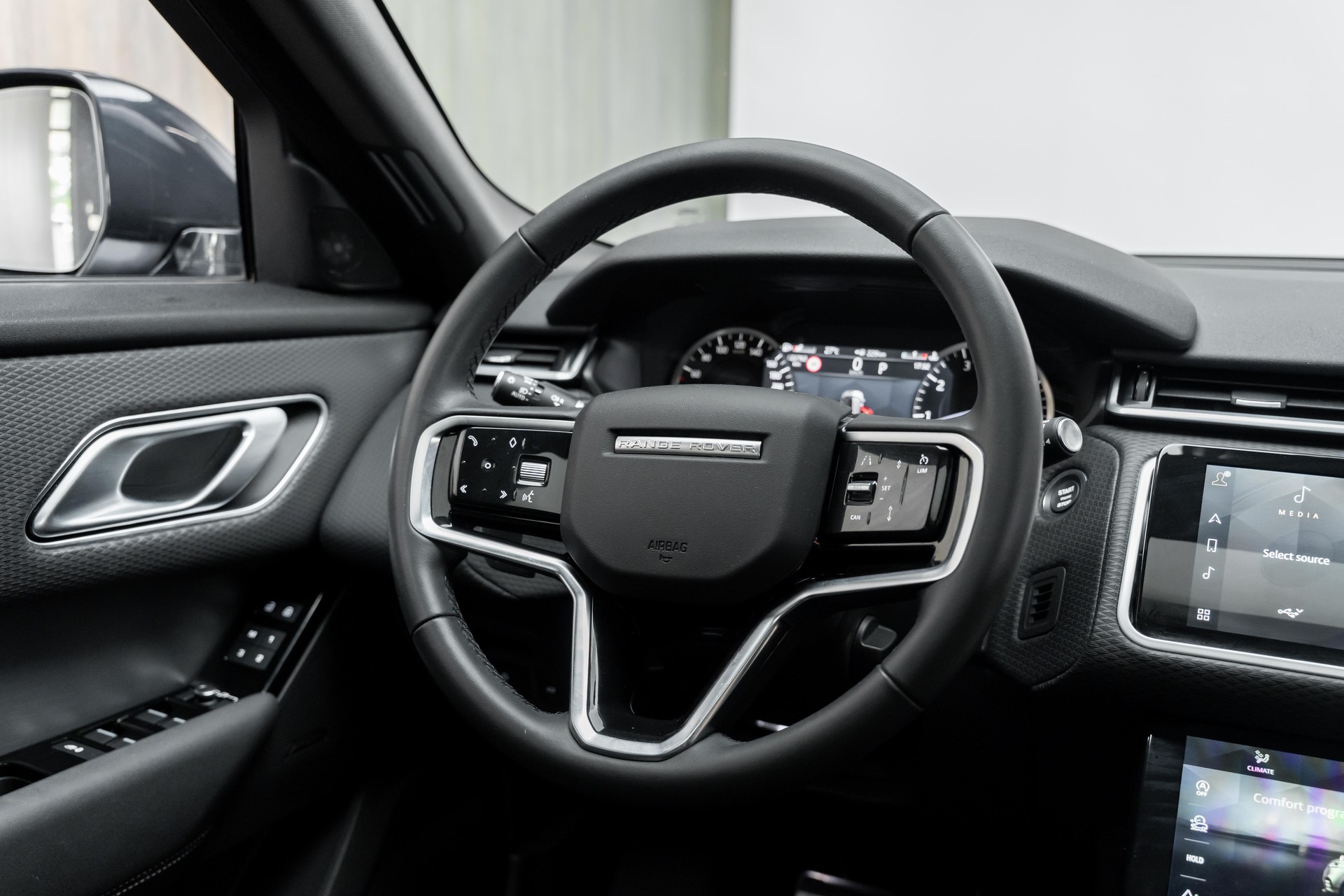 LAND ROVER Range Rover Velar R-Dynamic P 250 HSE Automatic-image-19