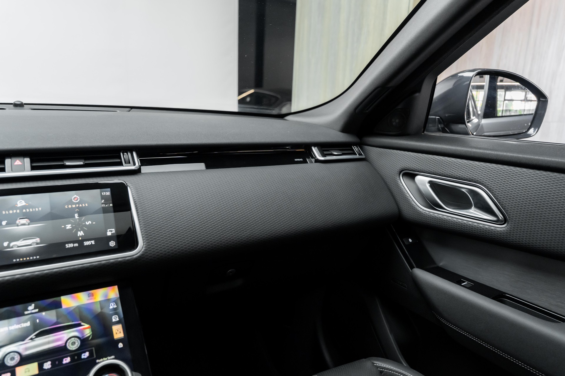 LAND ROVER Range Rover Velar R-Dynamic P 250 HSE Automatic-image-17