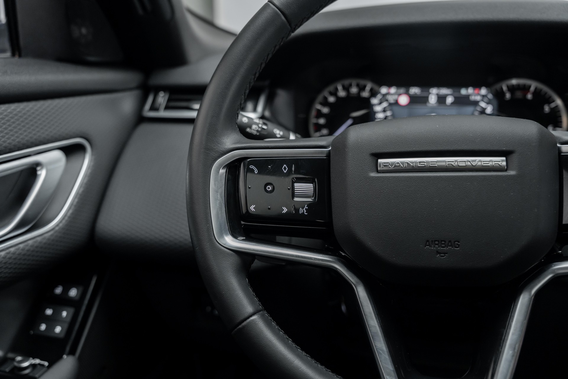 LAND ROVER Range Rover Velar R-Dynamic P 250 HSE Automatic-image-21