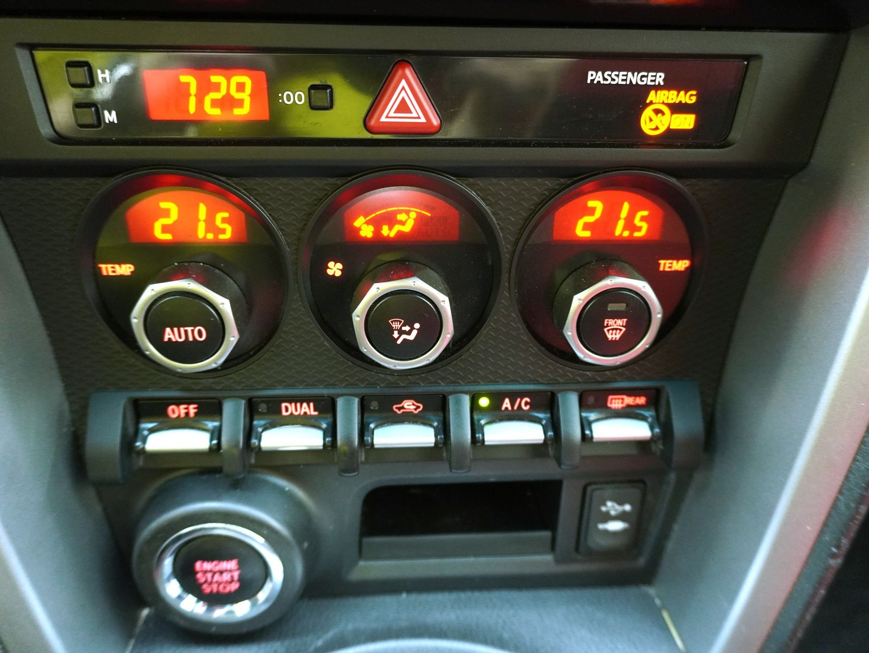 TOYOTA GT86 2.0 D-4S Sport-image-13