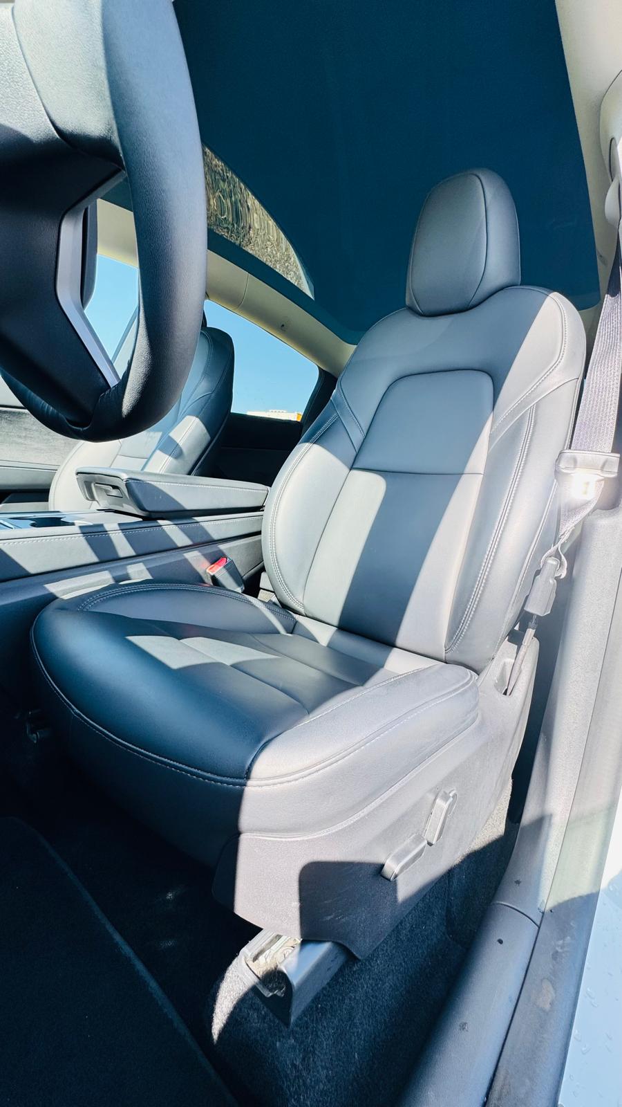 TESLA MODEL Y-image-4