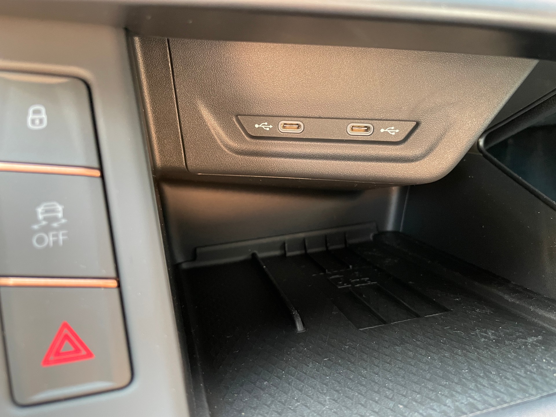 CUPRA Terramar 2.0 TSI DSG 4Drive VZ, AHK, Standheizung, Panoramadach usw-image-28