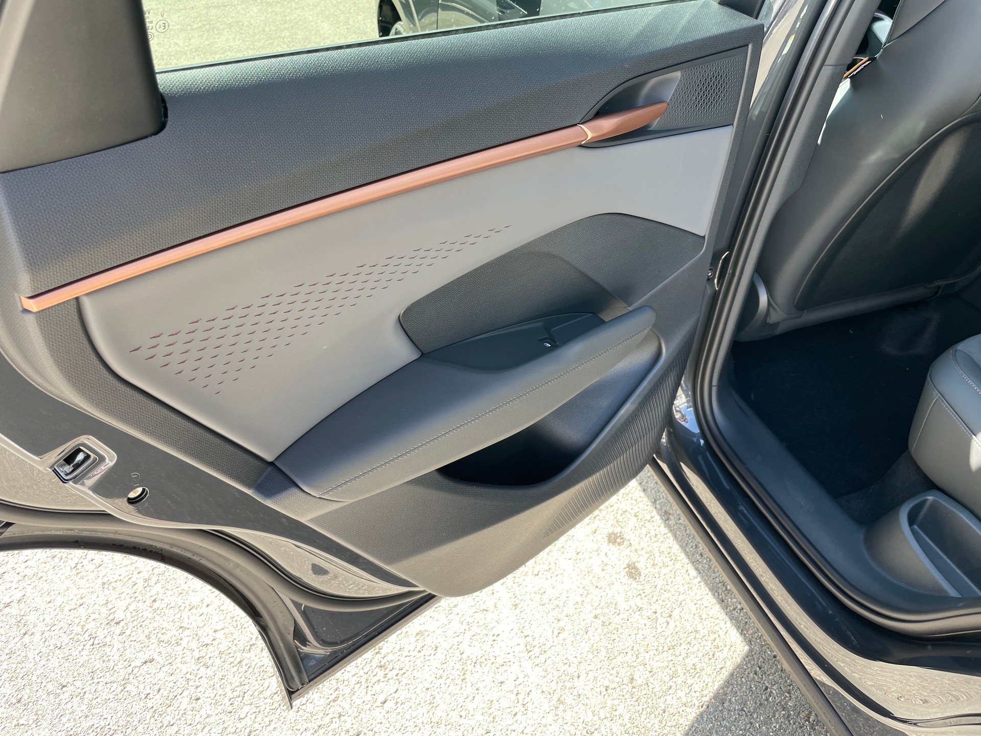 CUPRA Terramar 2.0 TSI DSG 4Drive VZ, AHK, Standheizung, Panoramadach usw-image-15