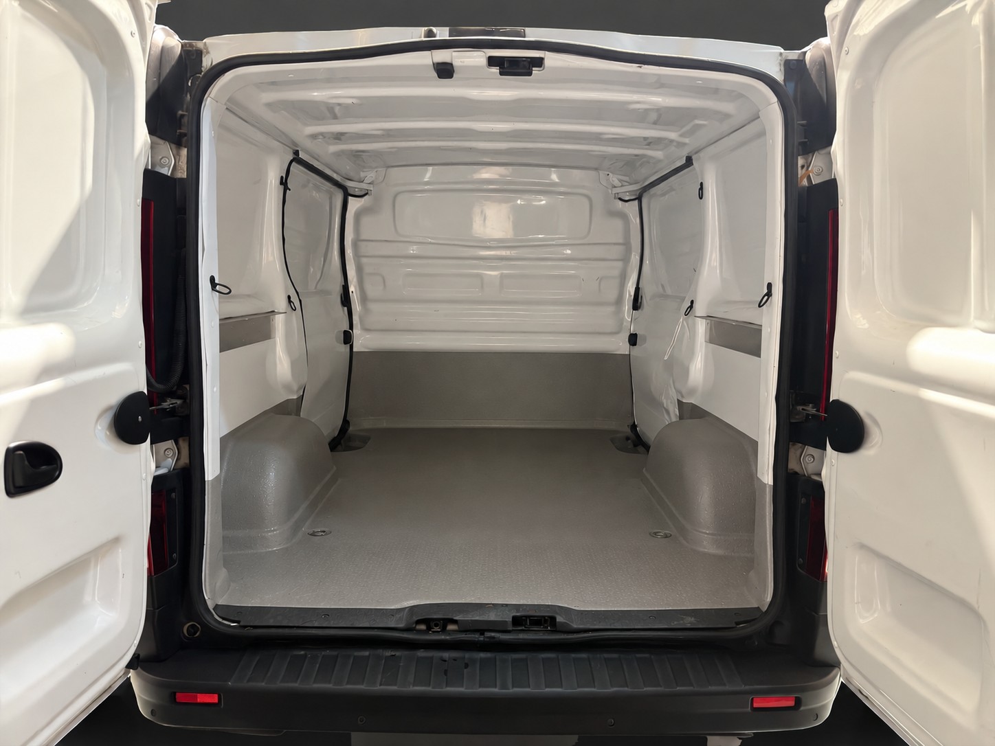 OPEL Vivaro 1.6 CDTI ecoFLEX 2.7t L1H1-image-8