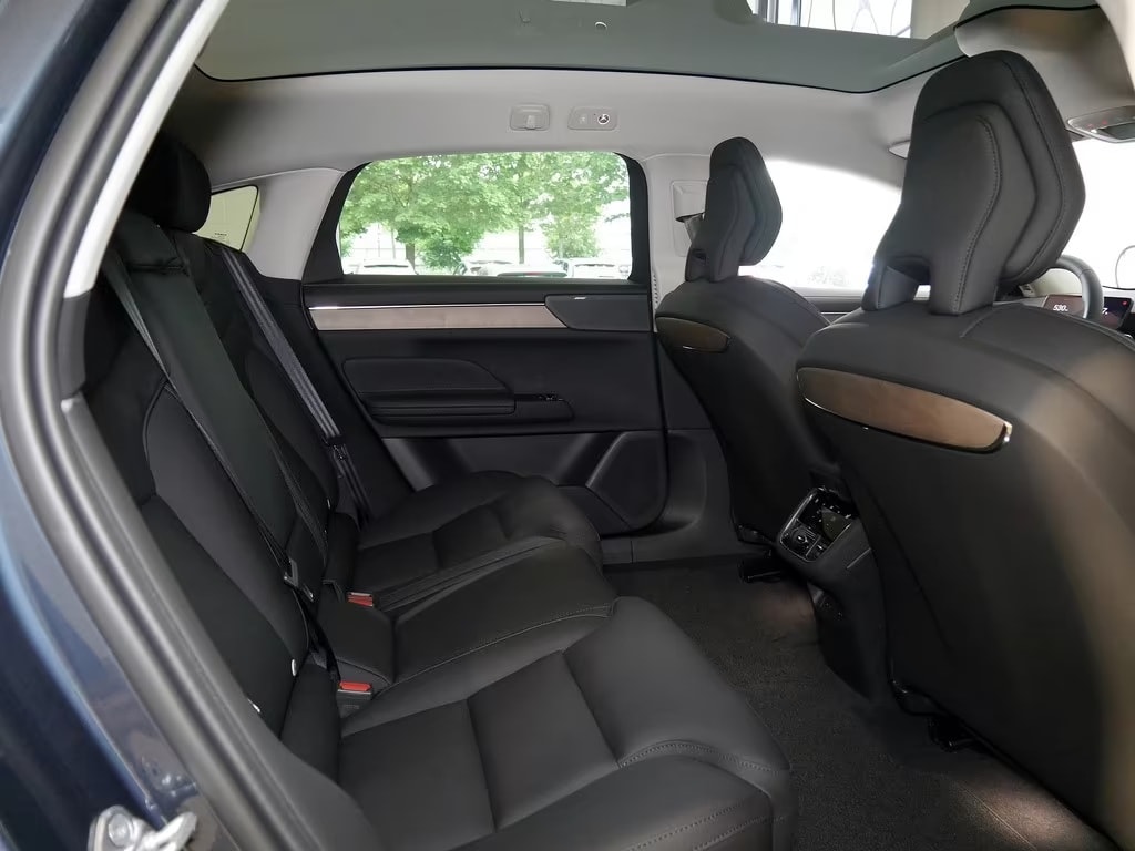 VOLVO ES90 Single 88 kWh Plus-image-7