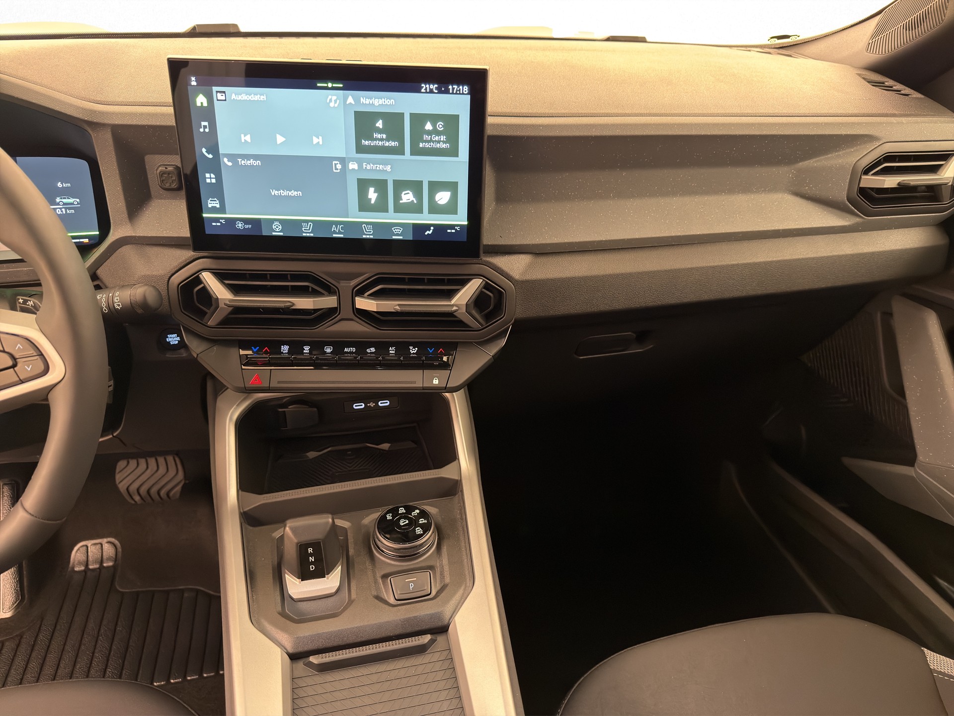 DACIA Bigster 1.2 Hybrid Journey 4WD-image-9