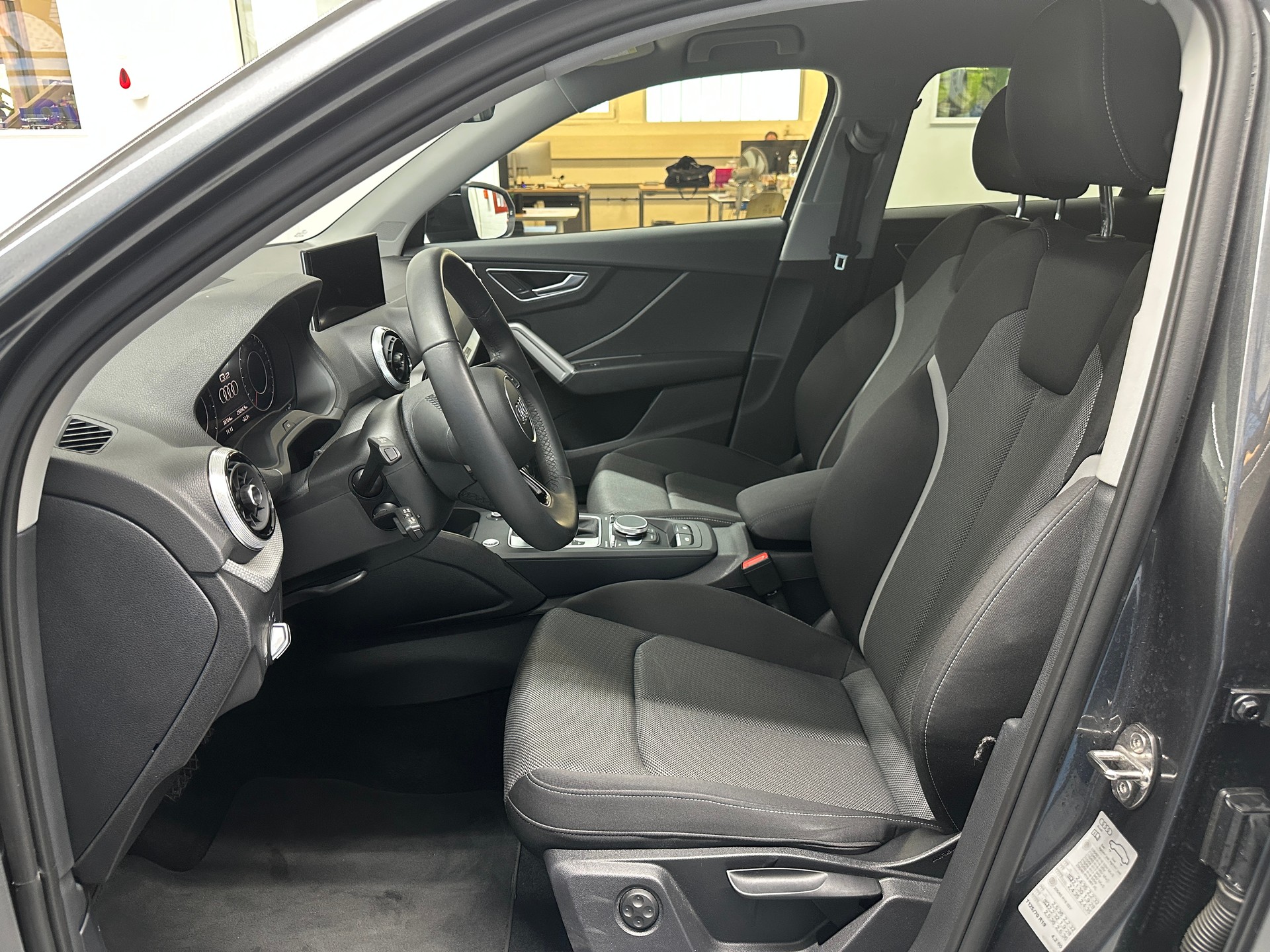 AUDI Q2 35 TFSI S line S-tronic-image-7