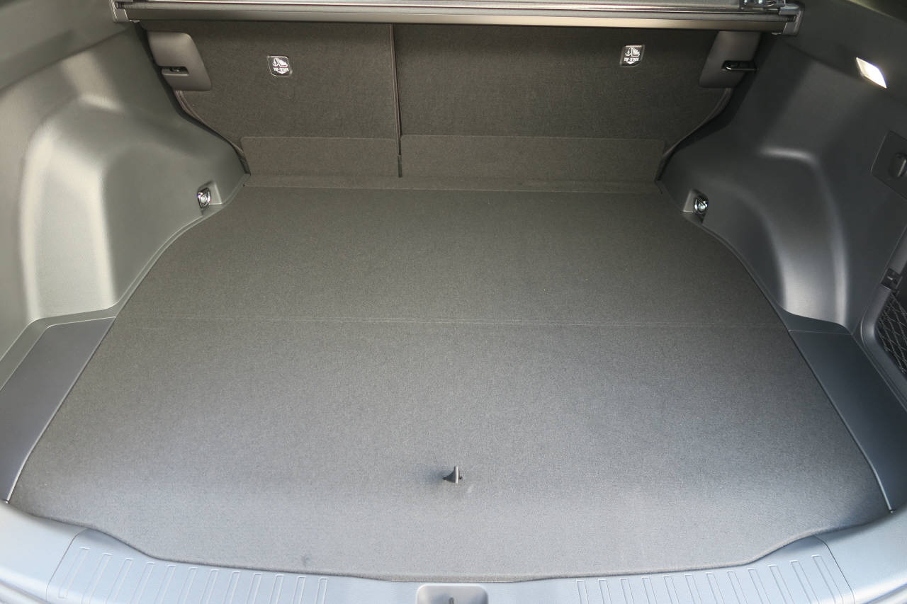 SUZUKI Across 2.5 PHEV Compact Top 4x4-image-15