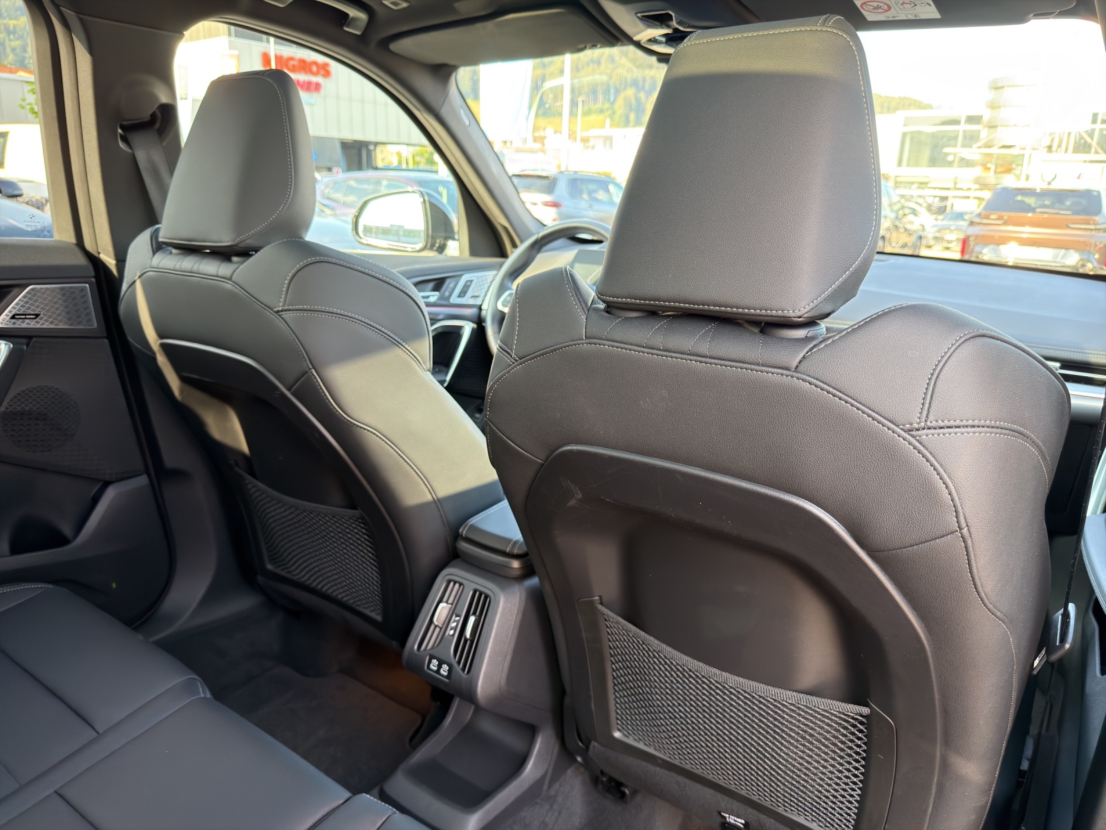 BMW X1 xDrive 20d M Sport-image-23