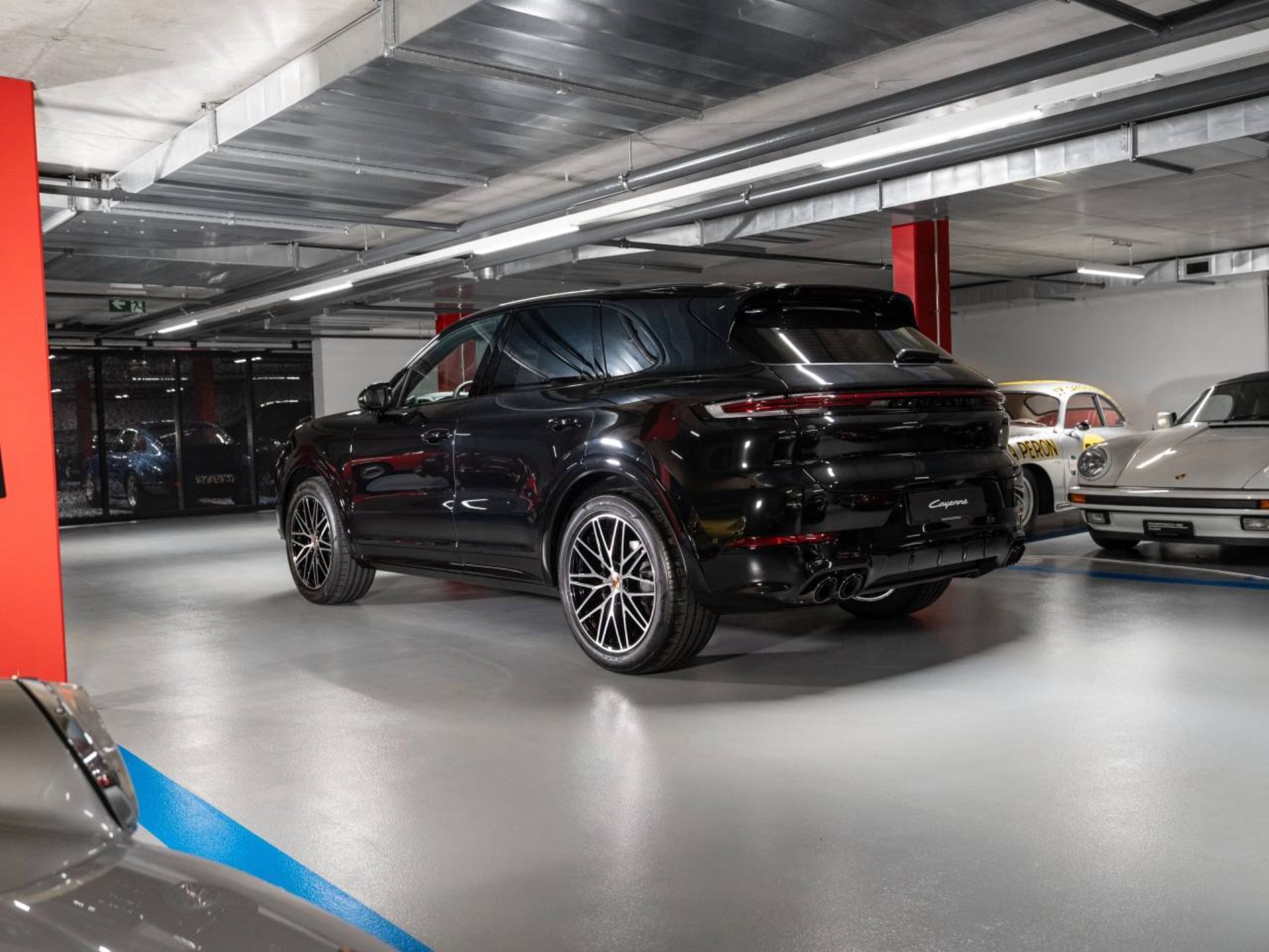 PORSCHE Cayenne Black Edition-image-2