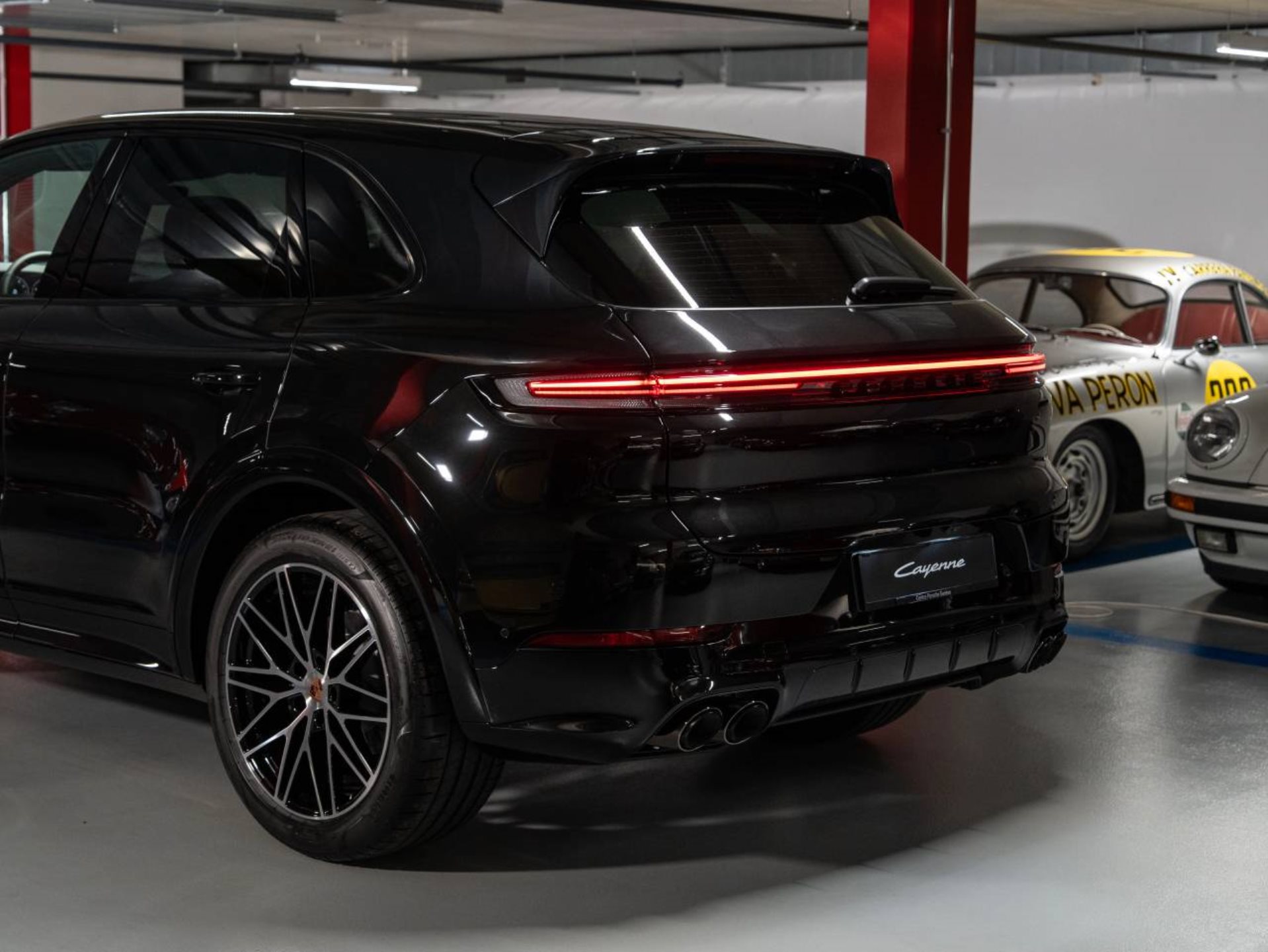 PORSCHE Cayenne Black Edition-image-23