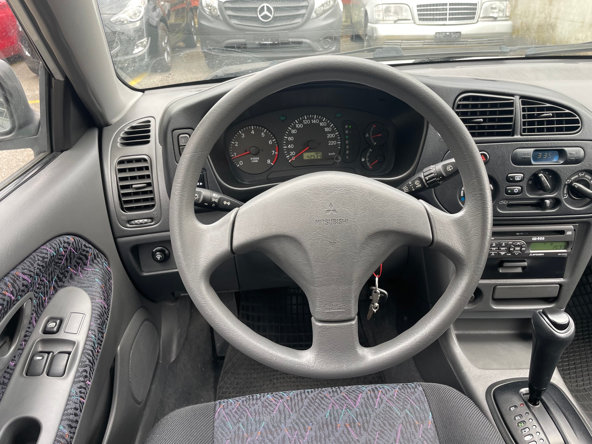 MITSUBISHI Colt 1.6 16V GLX Edition-image-9