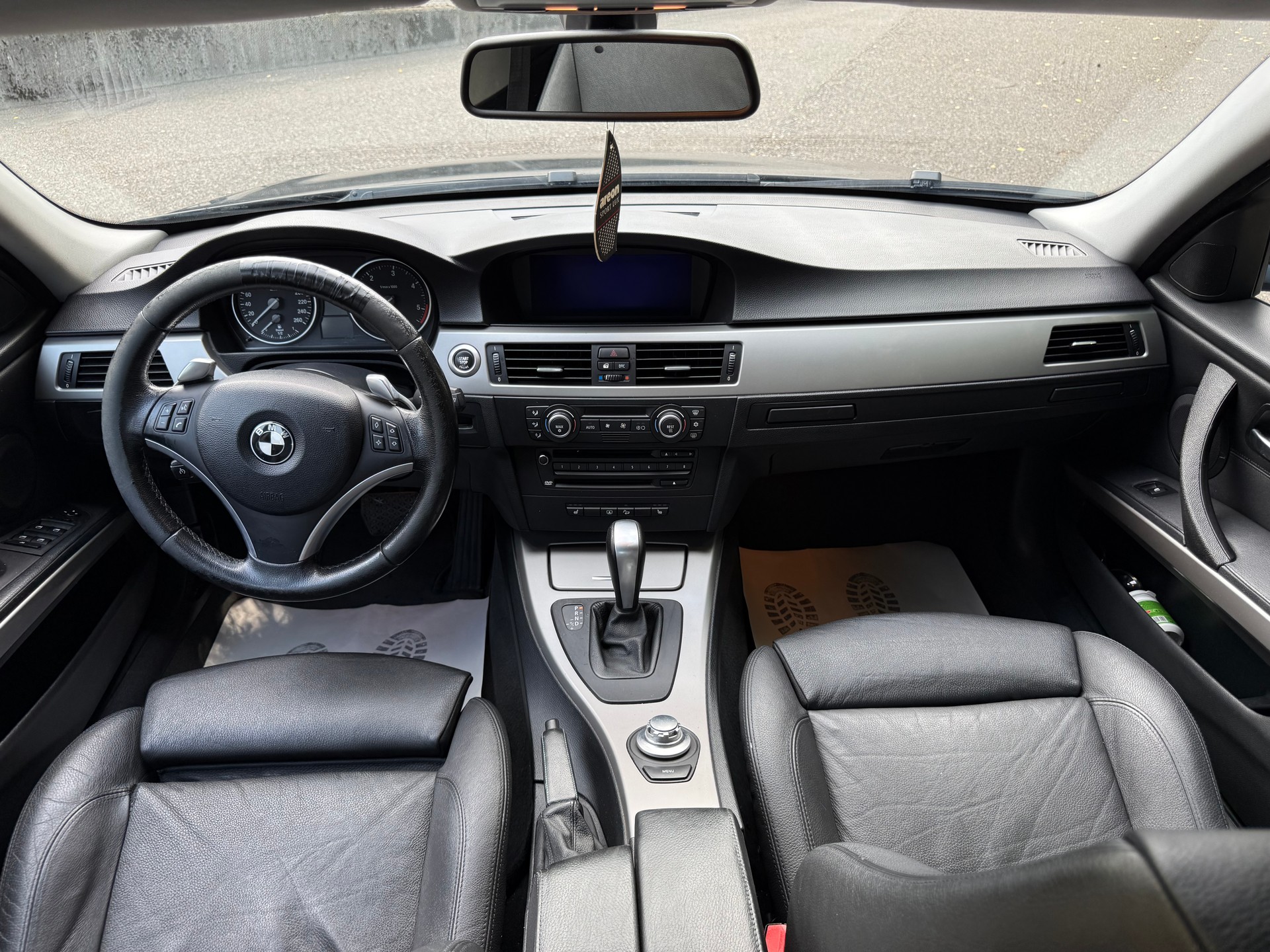BMW 330xd-image-6