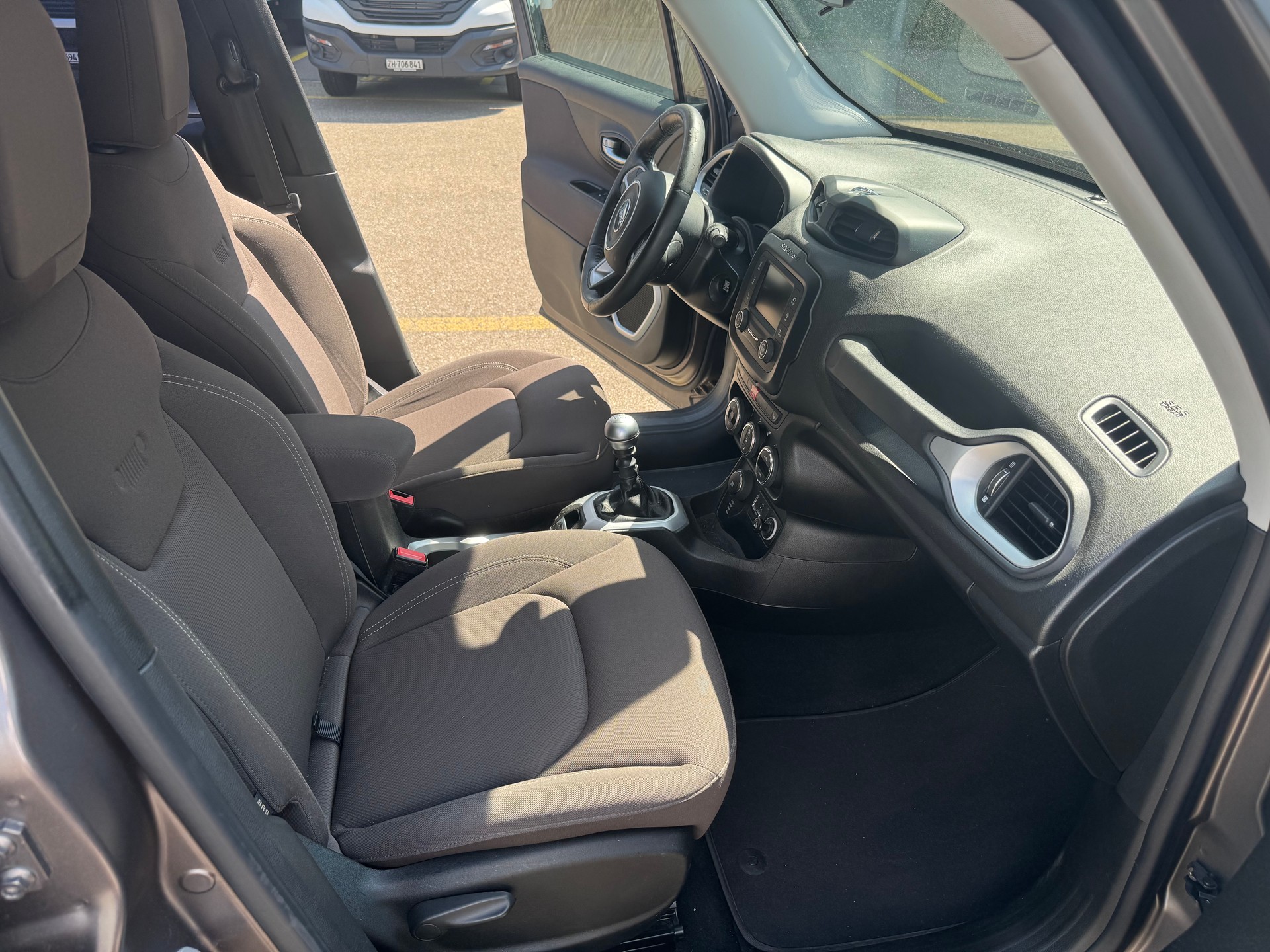 JEEP Renegade 2.0CRD Night Eagle AWD-image-8