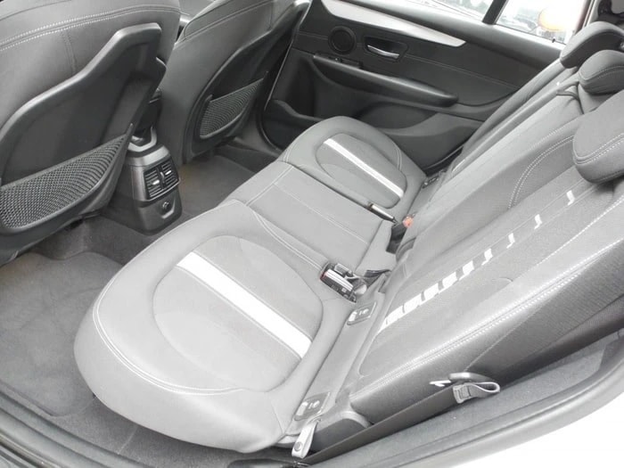 BMW 218d Gran Tourer Steptronic ** BMW Gratis Servicepaket bis 10 Jahre - 100'000 km ** Frisch ab MFK **-image-10