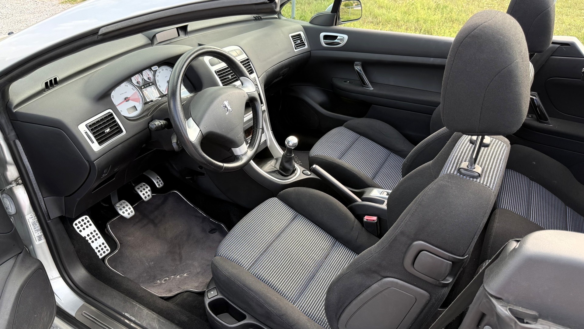 PEUGEOT 2.0 16V 143 Dynamic-image-5