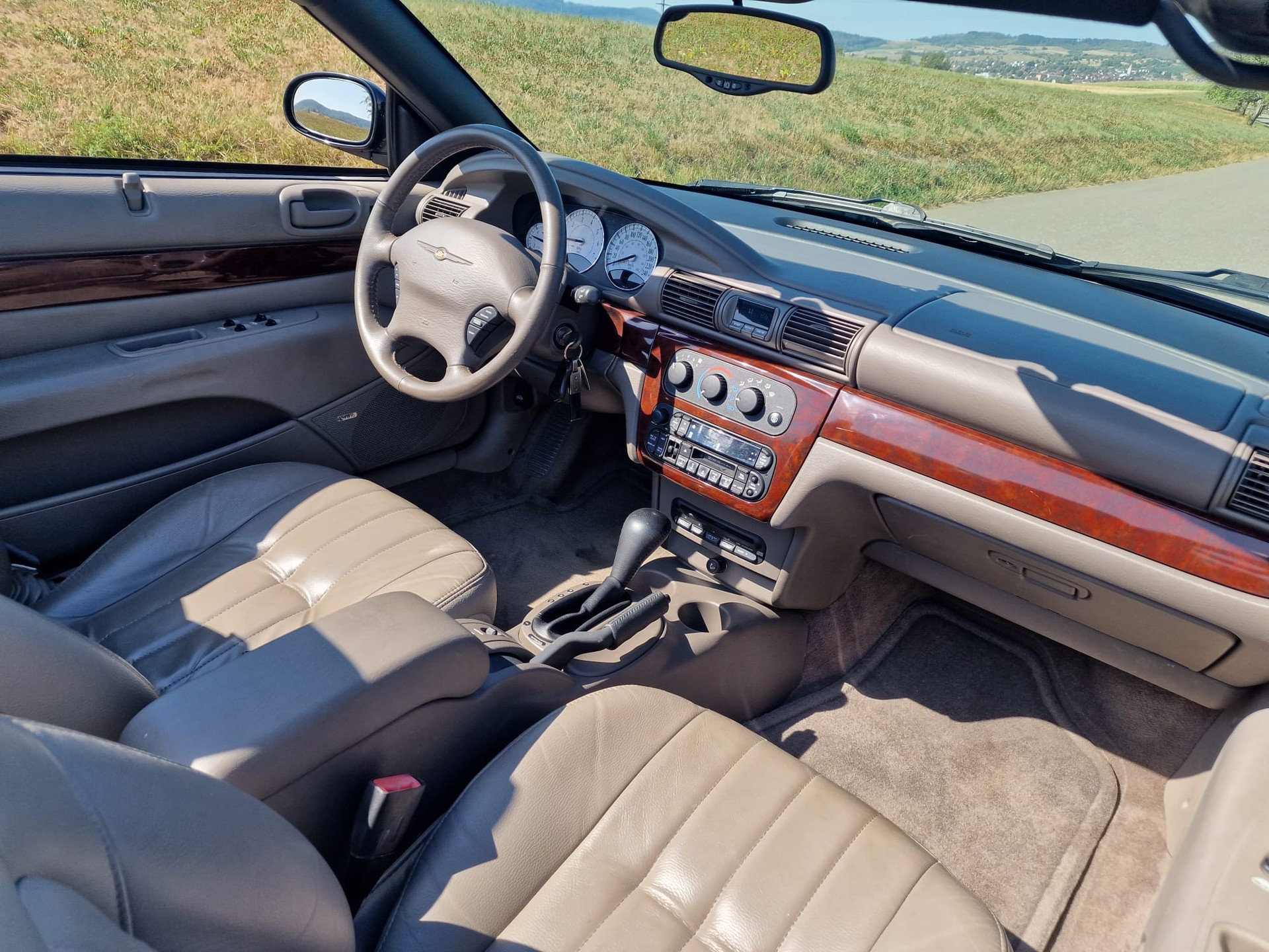 CHRYSLER Sebring 2.7 V6 Touring (LX)-image-8