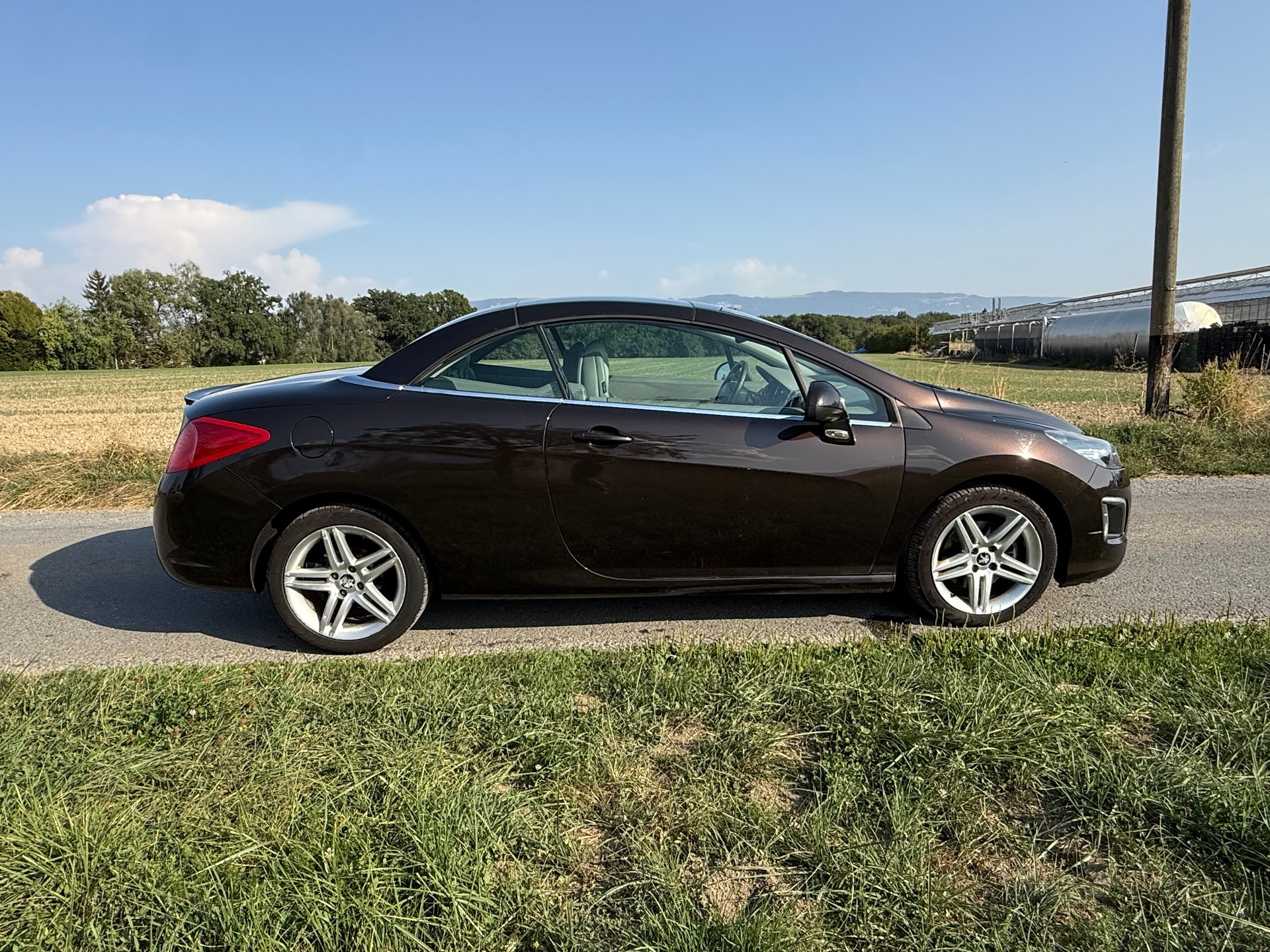 PEUGEOT 308 CC 2.0 HDI Allure-image-5